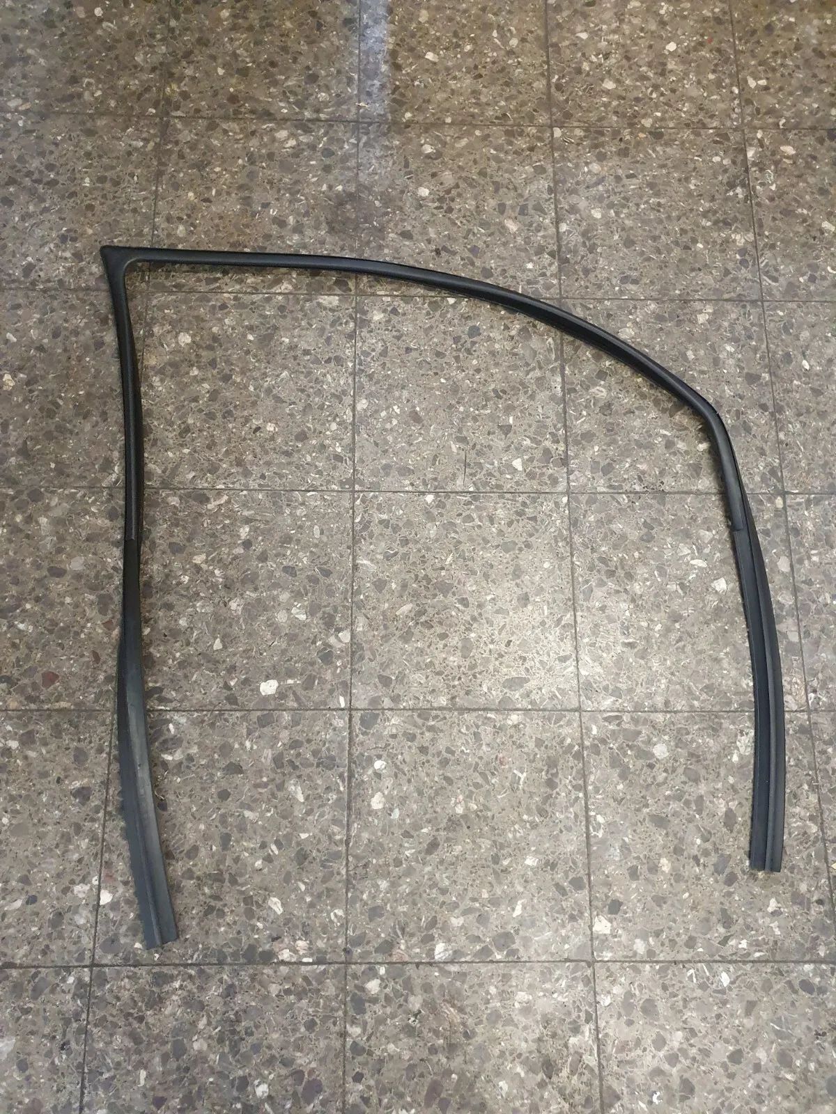 original VOLVO S60 Bj 00-04 window seal door seal window front left 