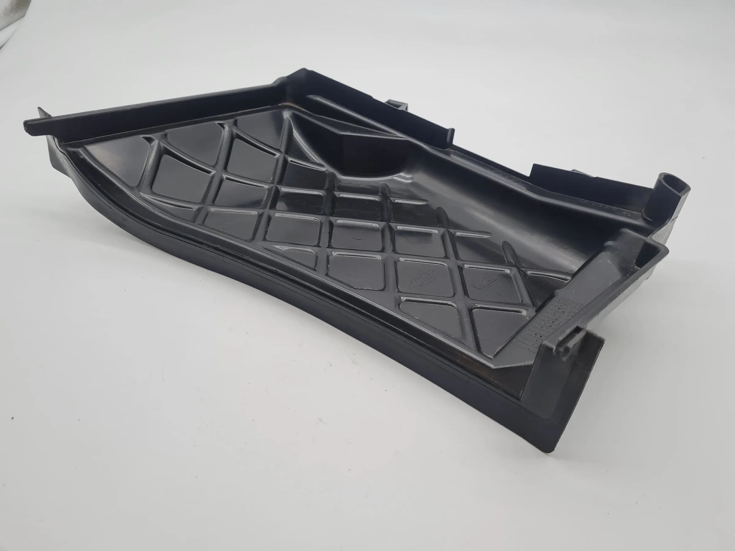 Original Audi A4 (8ED) Abdeckung Motorraum Pollenfilter 8E1819979A