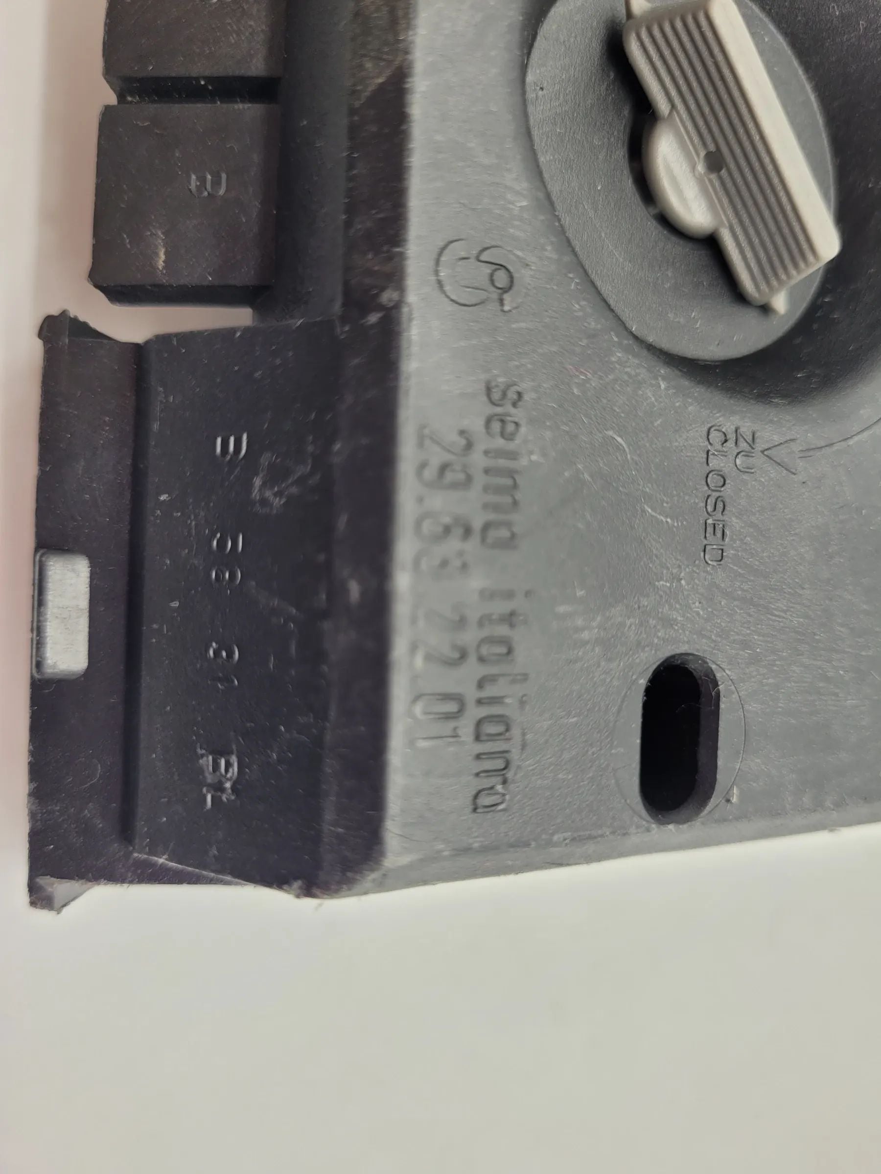 Original Audi A80 Rückleuchte / Rücklicht Lampenträger Rechts 29.63.22.01