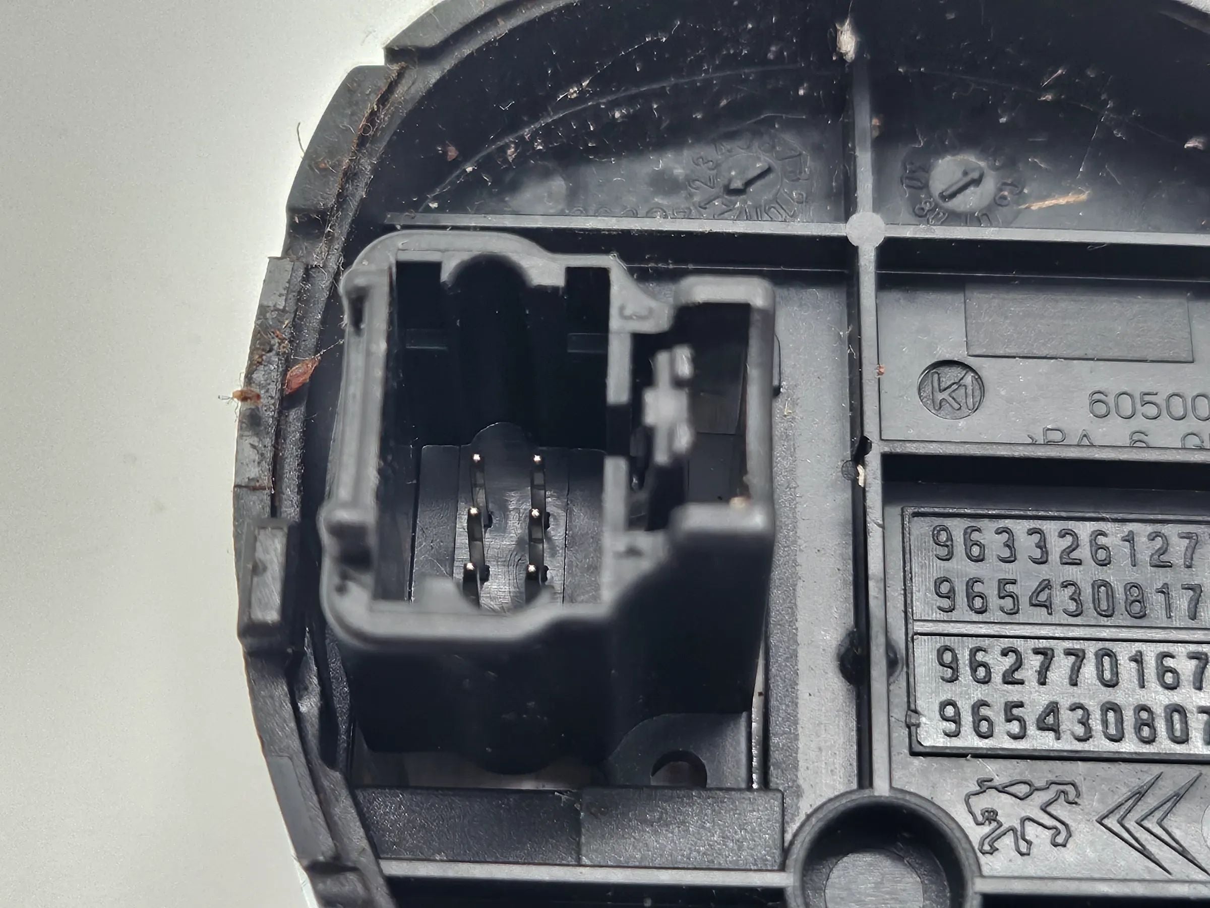 Original Citroen C5  Schalter Niveauregulierung Luftfederung 9654308077