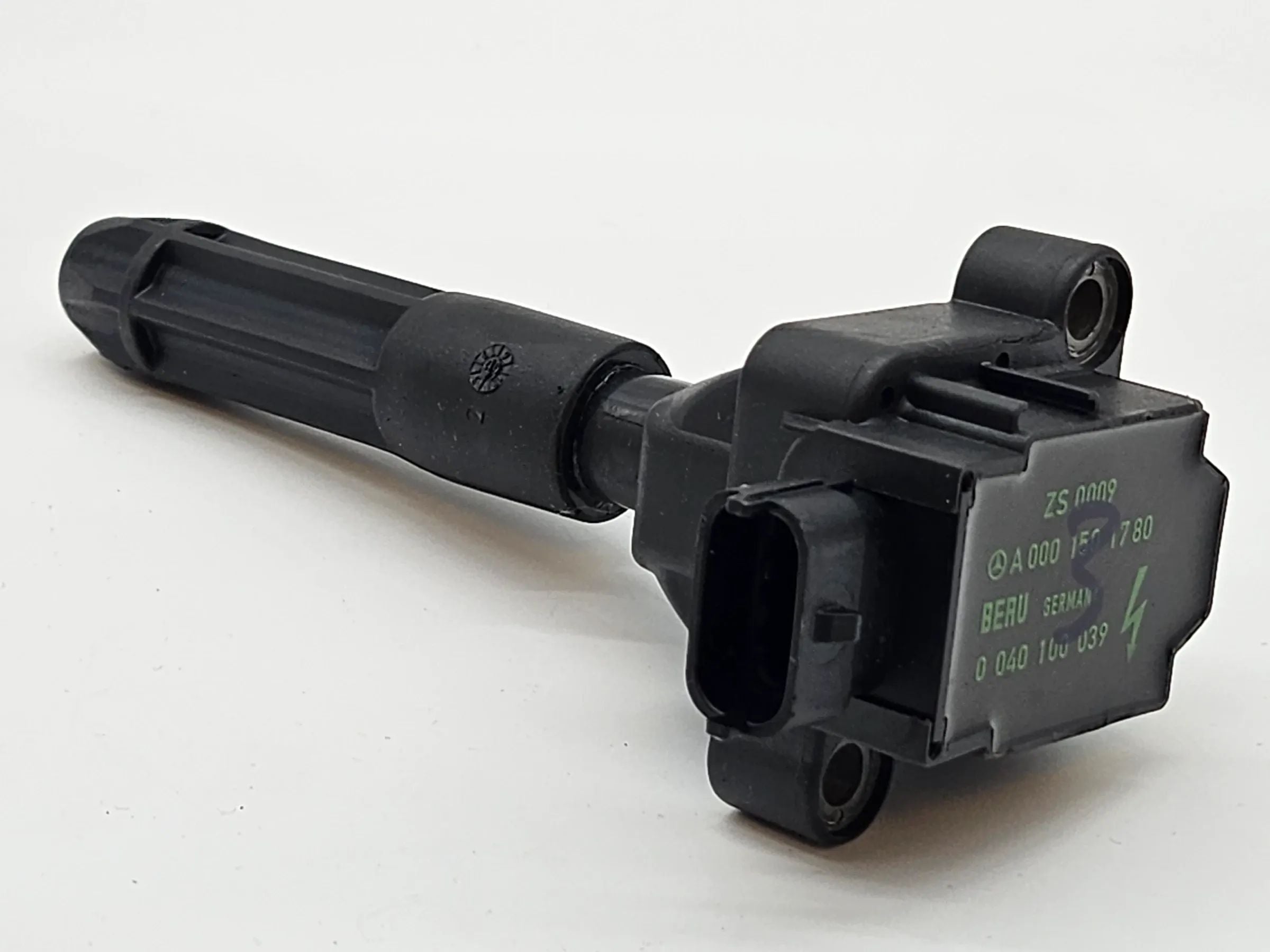 Orig. Mercedes W203 S203 C200 Kompressor C180 Zündspule A0001501780 ,0040100039