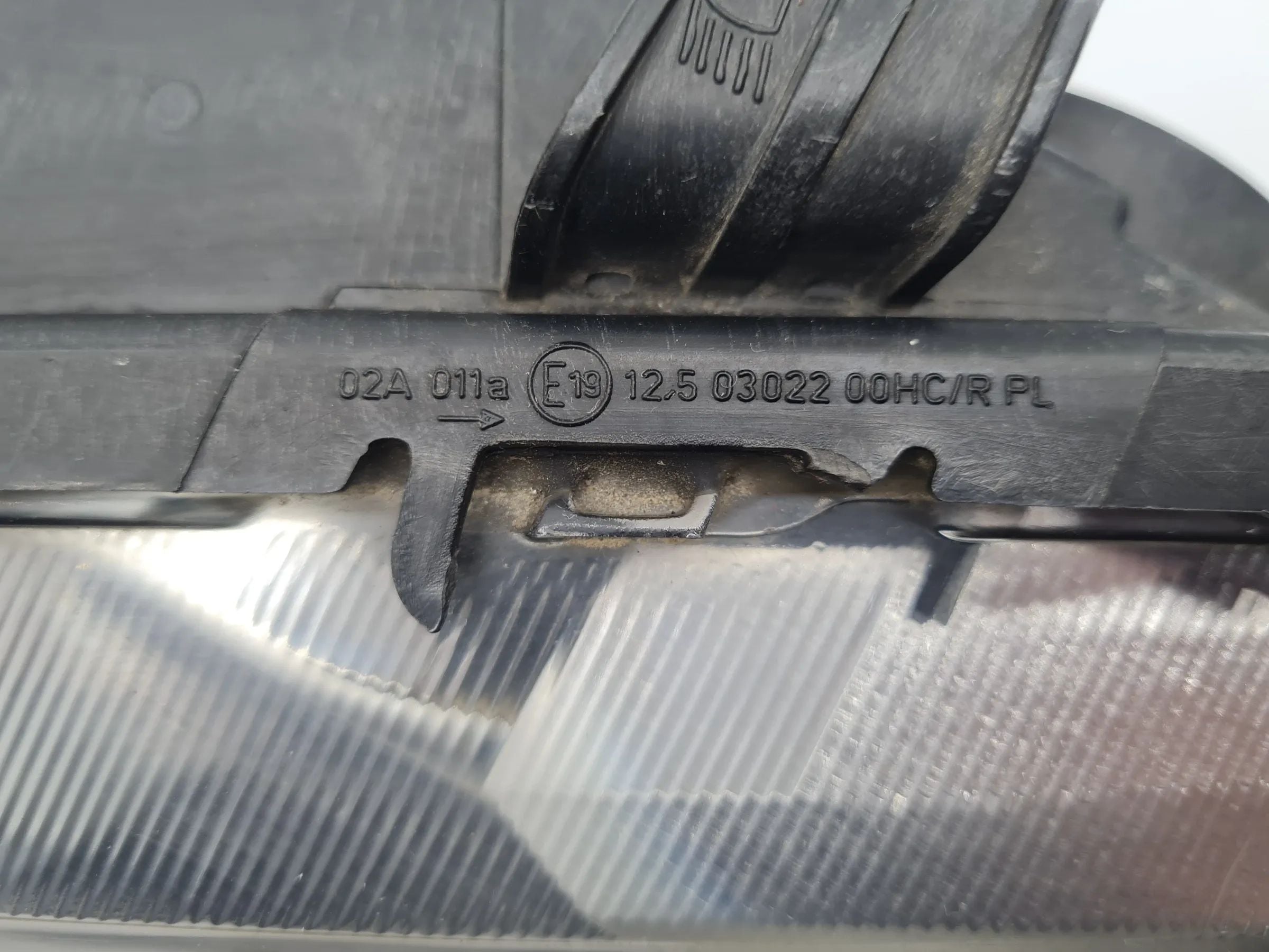 Original Renault/Dacia Logan (LS) Frontscheinwerfer Leuchte Links 8200211005