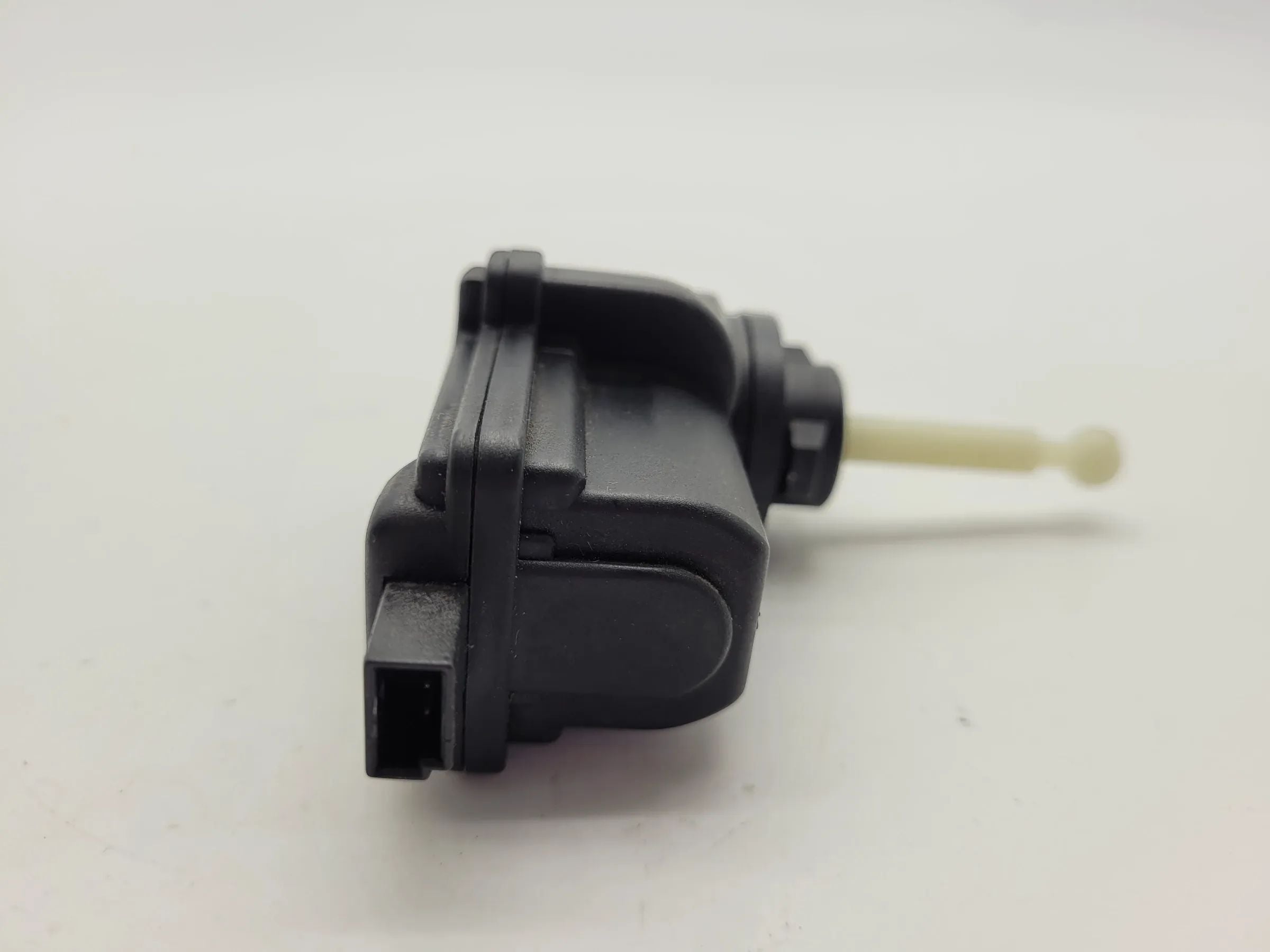 Original Ford Mondeo II 2 (BAP/BNP/BFP) Stellmotor LWR L/R 94BG13K198AA