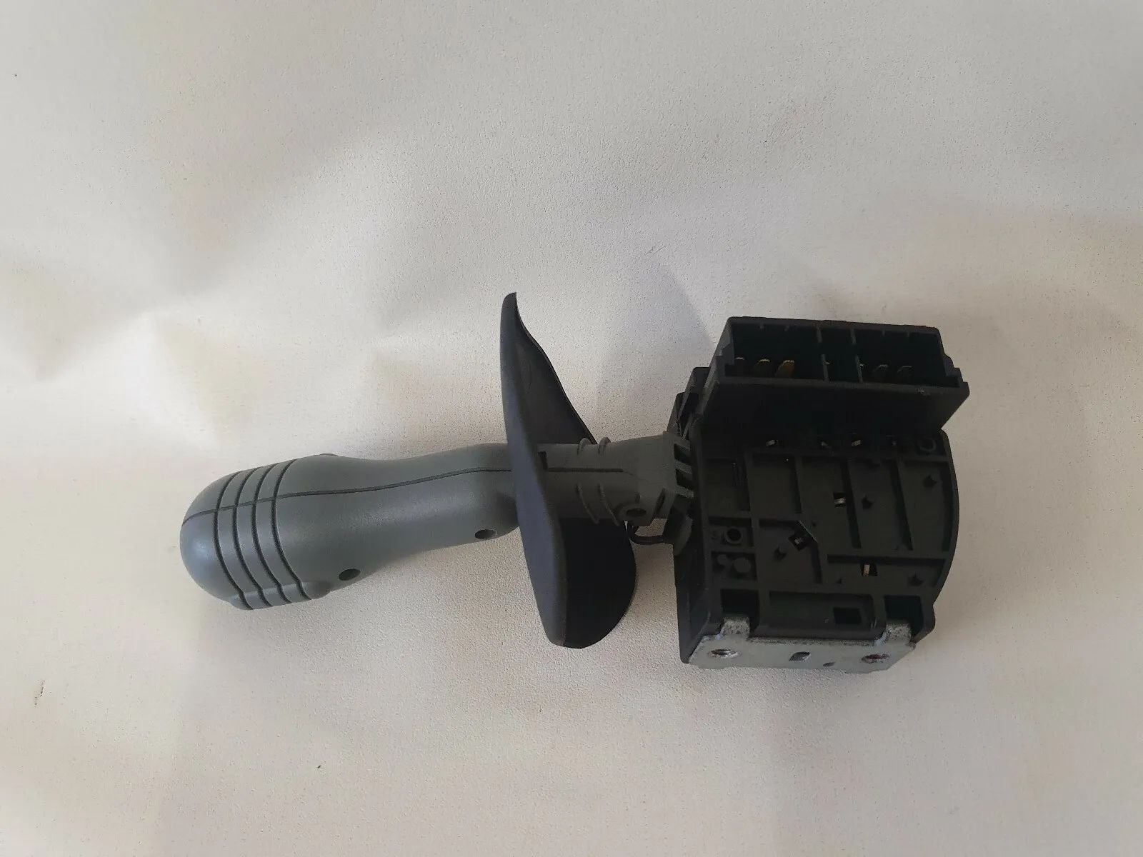 อะไหล่แท้ สวิตช์ปัดน้ำฝนข้าง ขวา Renault Twingo C06 7700832722