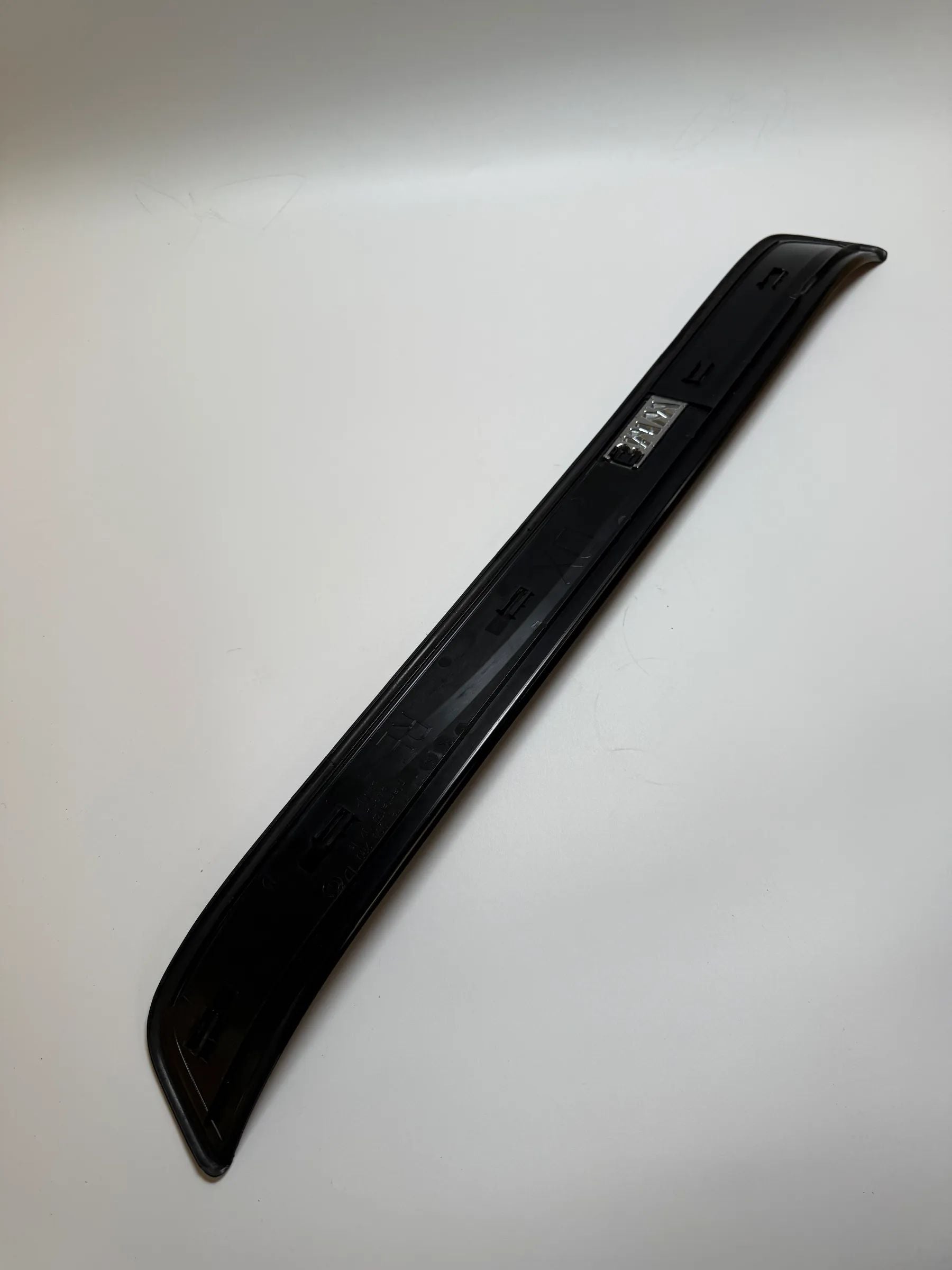 BMW 3 E90 318d Modanatura Battitacco Copertura Anteriore Destra 514773060280