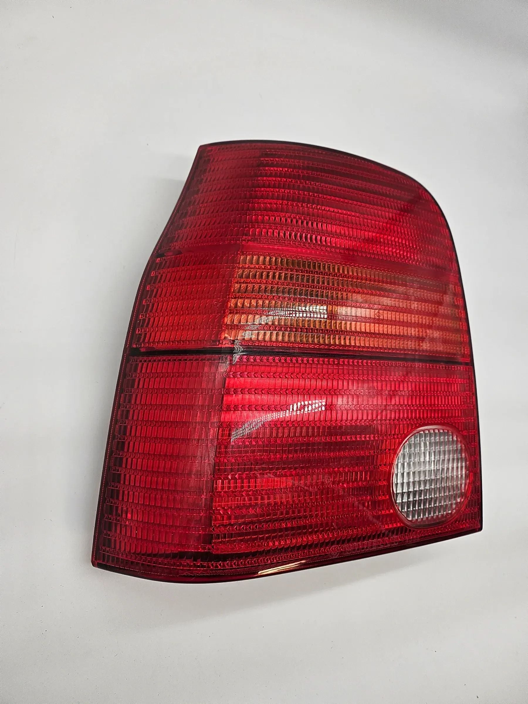 Original VW Lupo 6E1,/6X1 rear light tail light left Carello 38030748 / 9559 