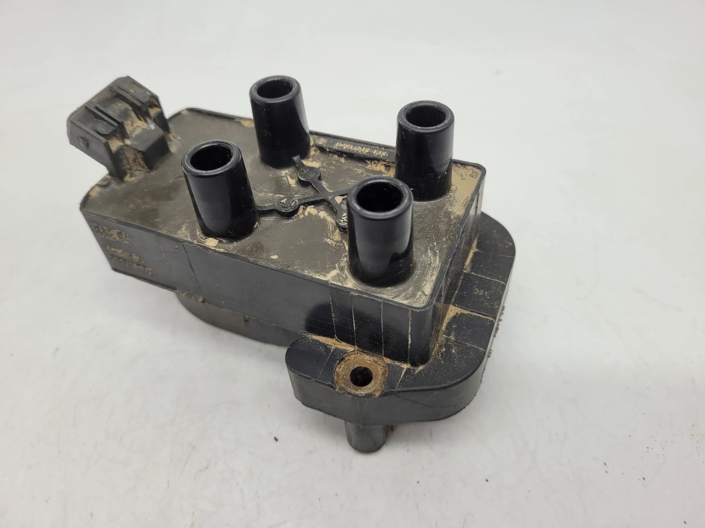 Original Peugeot 106 (1A/1C) Zündspule Zündmodul Bosch 0221503003