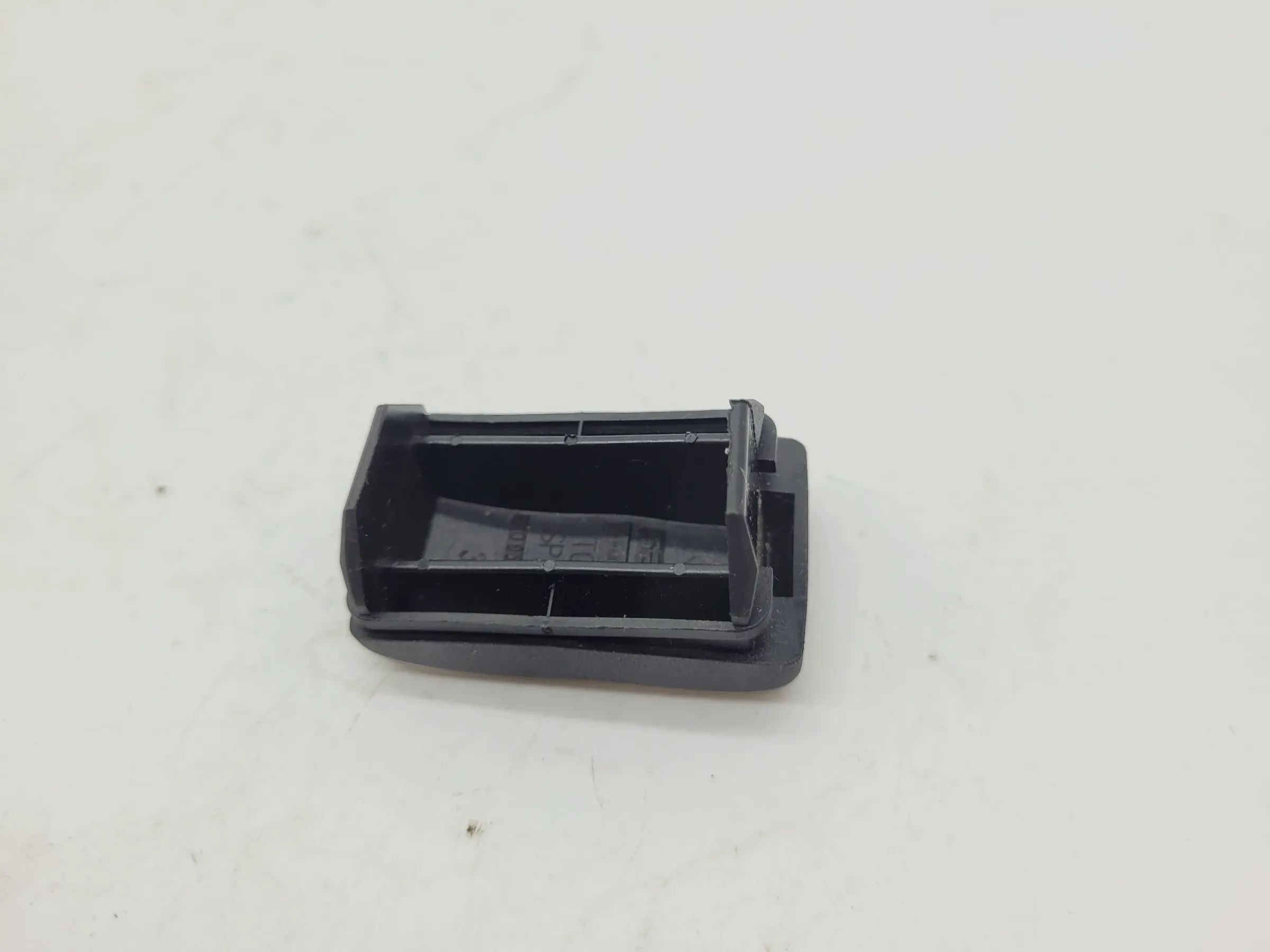 Seat Cordoba (6K1/6K2) Leertaste Blindknopf Armaturenbrett 6K0957067A Original