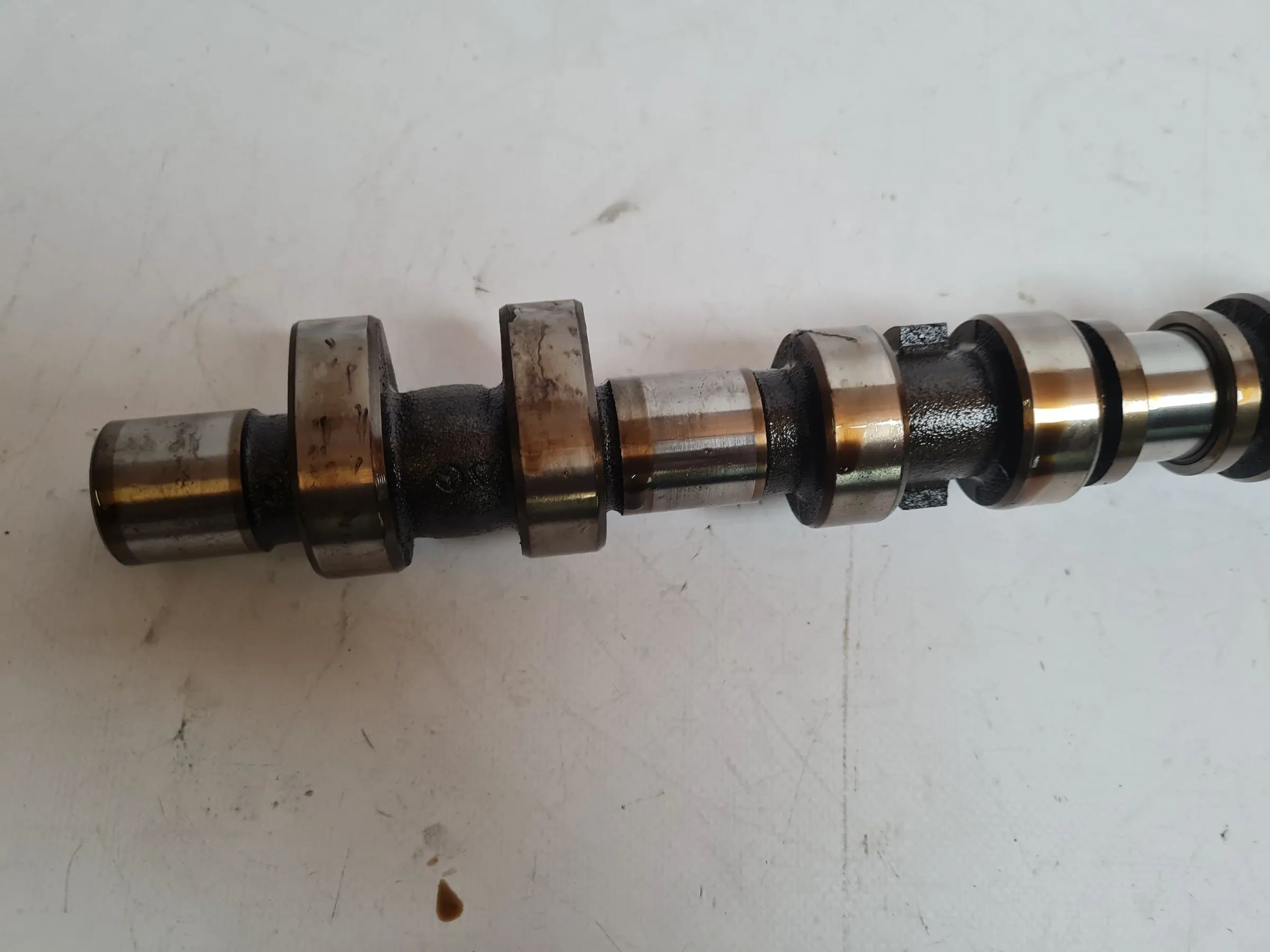 Original Mercedes C-Klasse CL203 排気側カムシャフト M111.955 R1113601