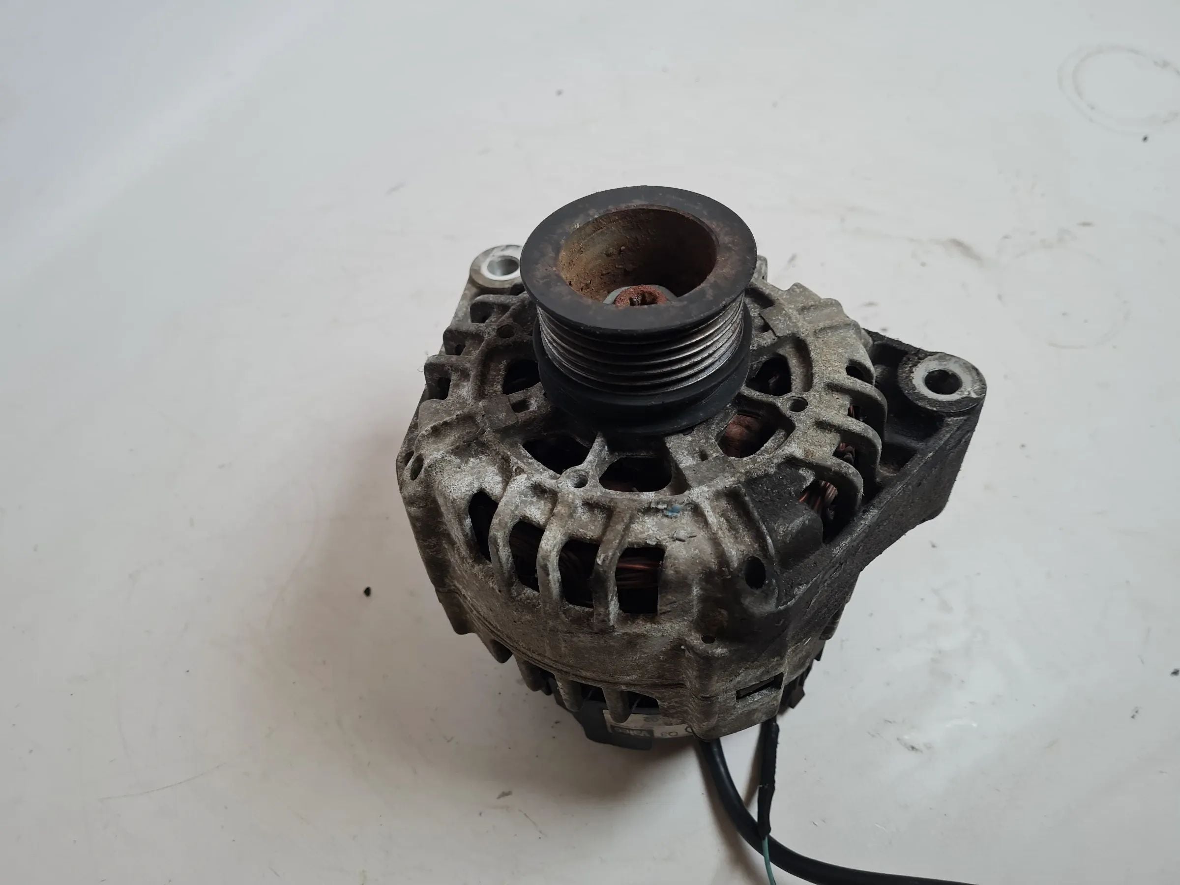 मूल मर्सिडीज़ C-क्लास CL203 लिच्टमाशिने जेनरेटर M111.955 A0111546802