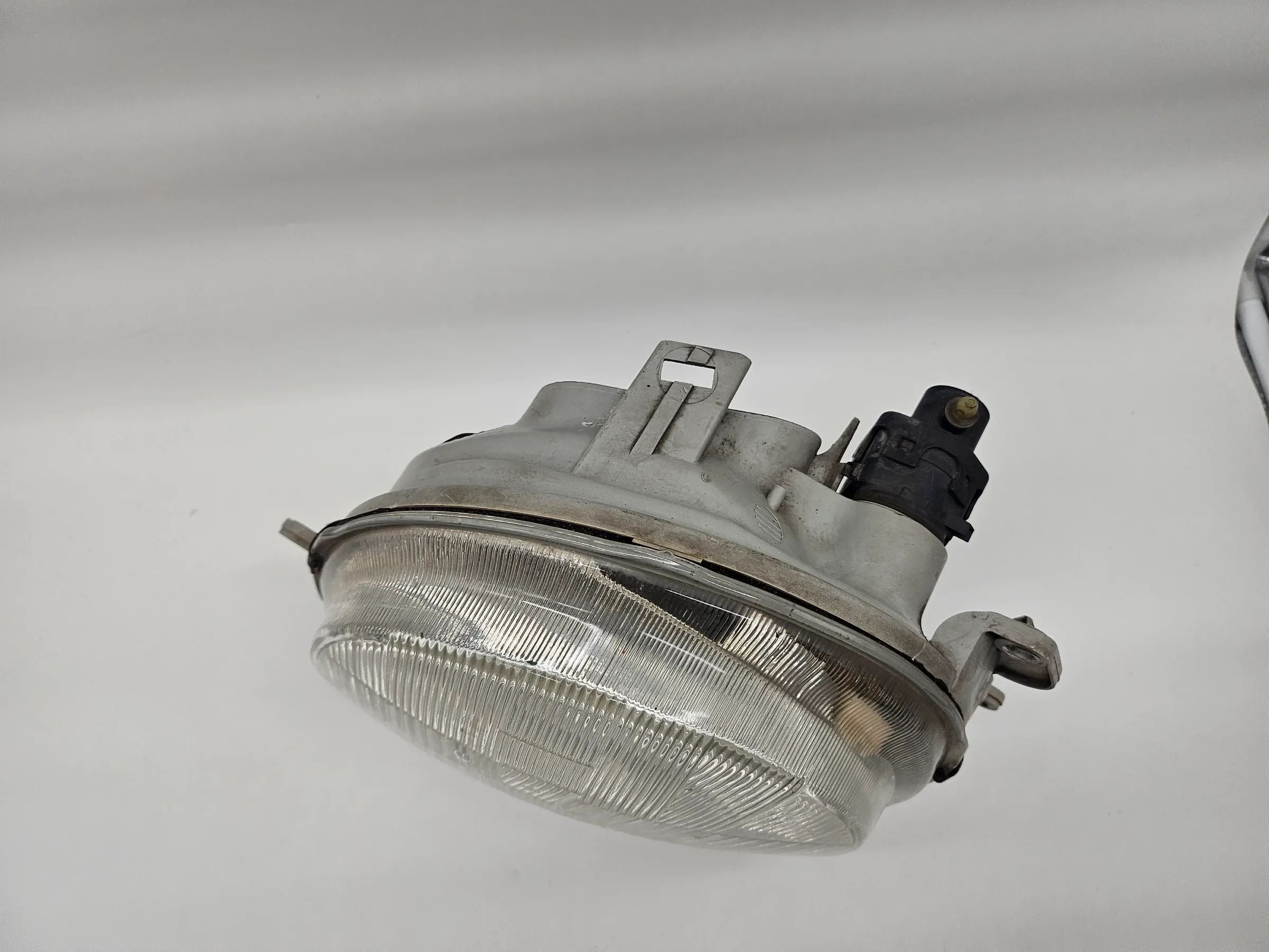 Renault Twingo C06 Headlight Left 7700.419305-39100.999-E 