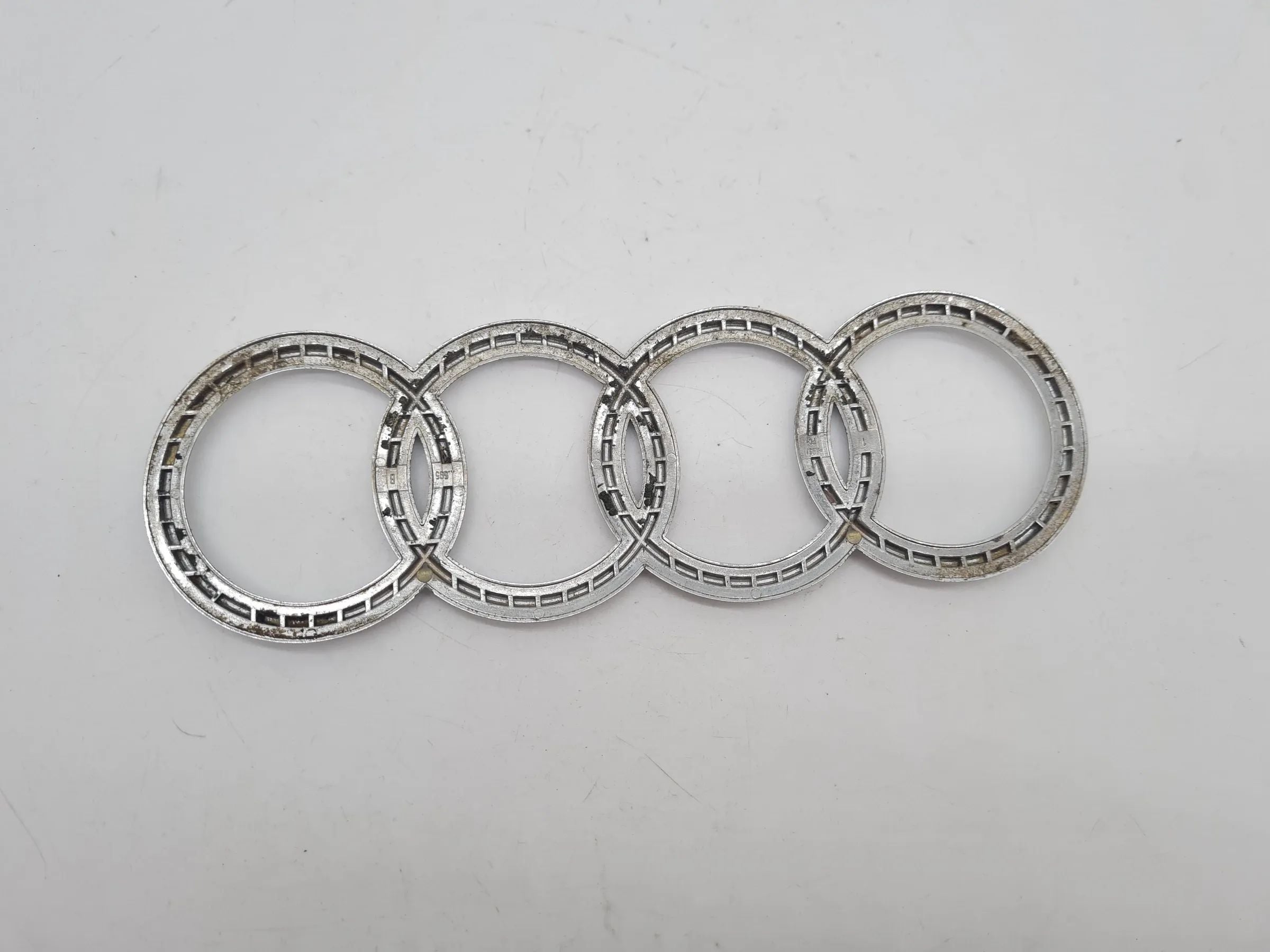 Original Audi A6 (4B2/4B4) Emblem Logo 28395891