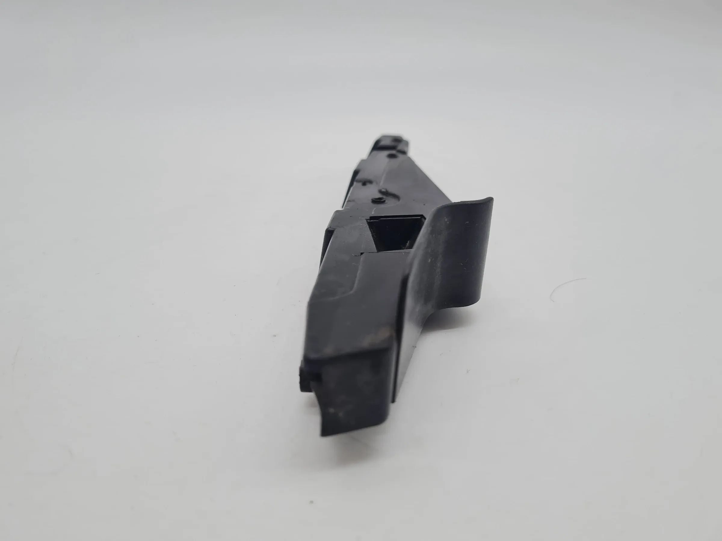 Original Mini One (R50/R53) Führung Motorhaube Rechts Unten 6800800