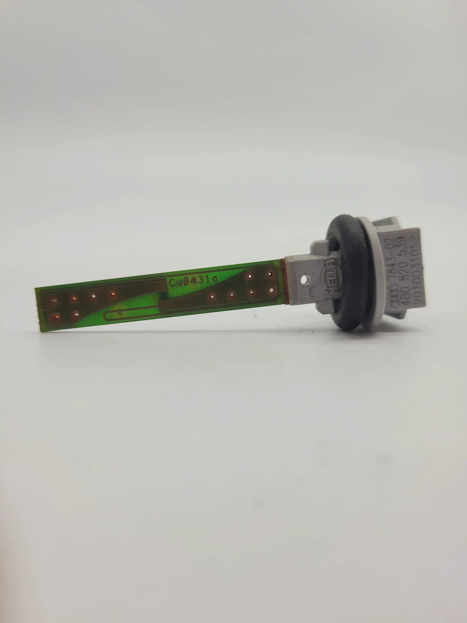 Original Audi A4 (8E/B6/B7) Temperatur Fühler Sensor 4B0820539