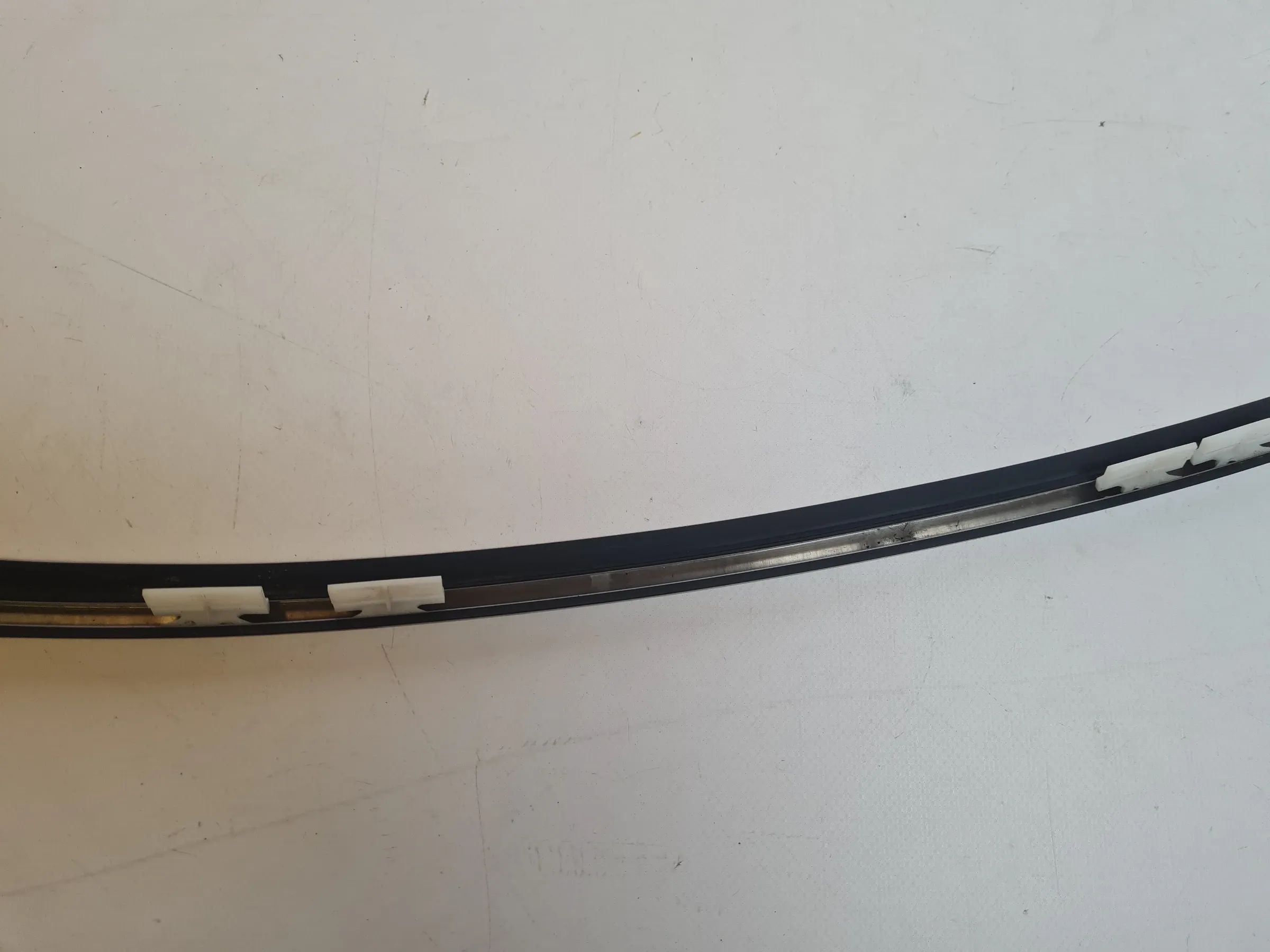Original Mini One (R50/R53) Dichtung Windschutzscheibe Vorne Links 7051527