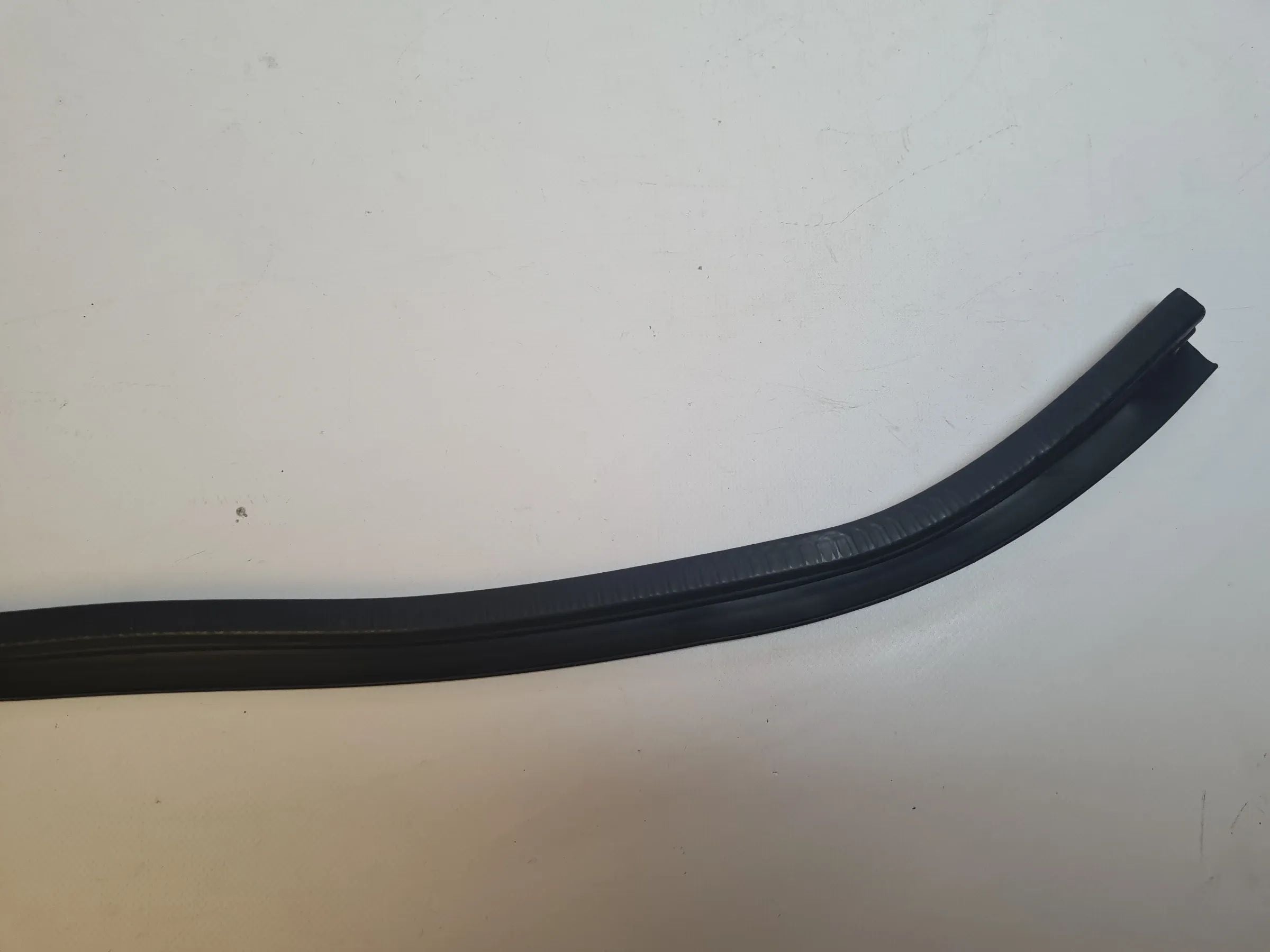 Original Mini One (R50/R53) Dichtung Frontklappe Motorhaube Vorne 1514688
