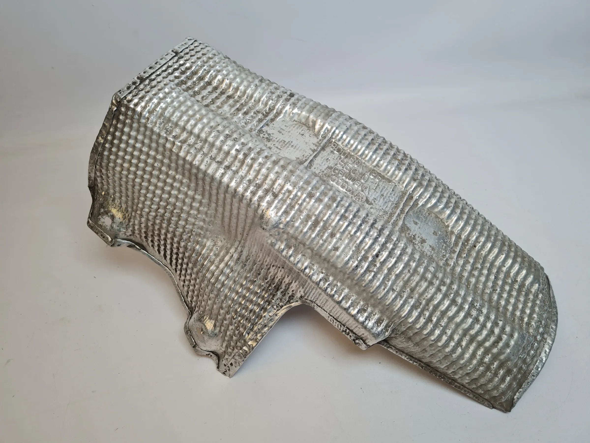 Original Audi A6 (4B2/4B4) Hitzeschutzblech Mittelstück Auspuff 8D0804159J