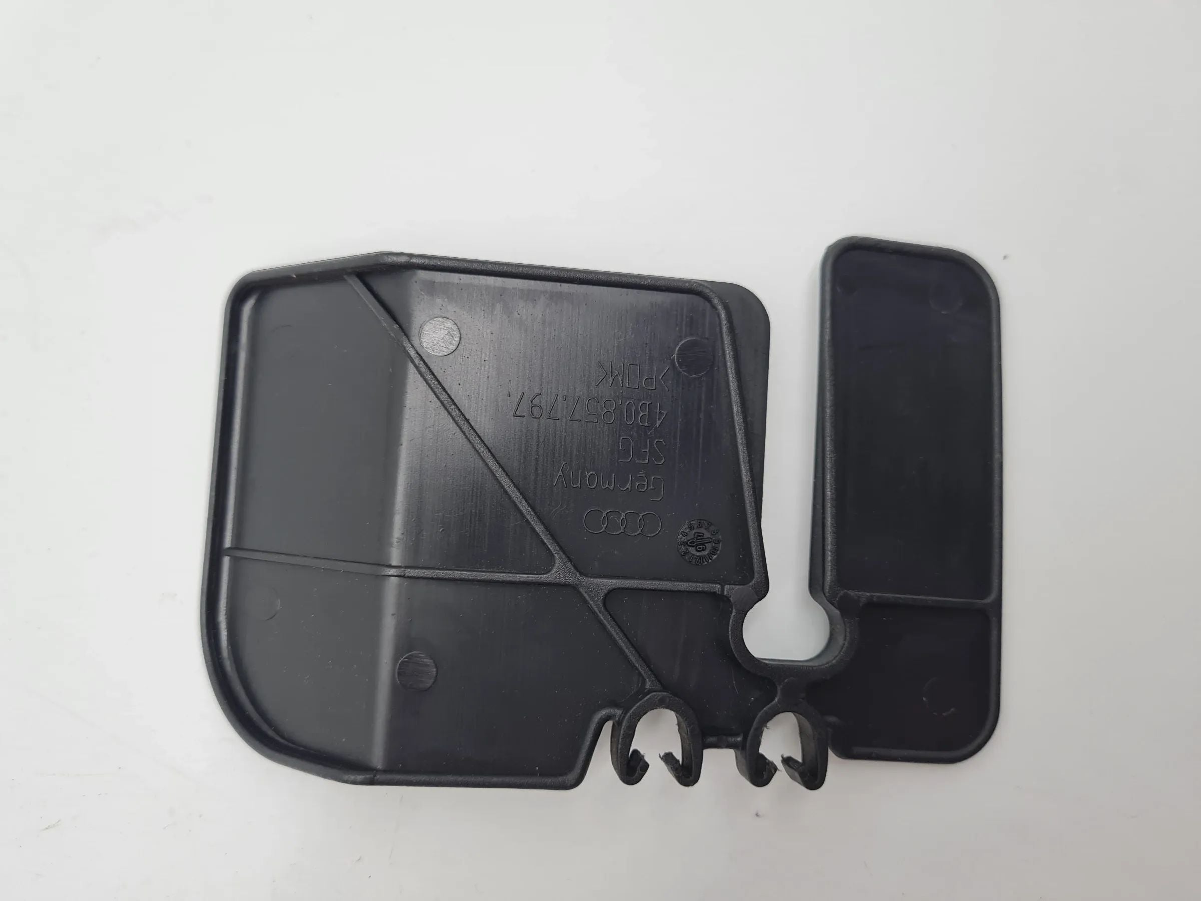 Original Audi A6 (4B2/4B4) Abdeckung Gurtschnalle Gurt Hinten Links 4B0857797