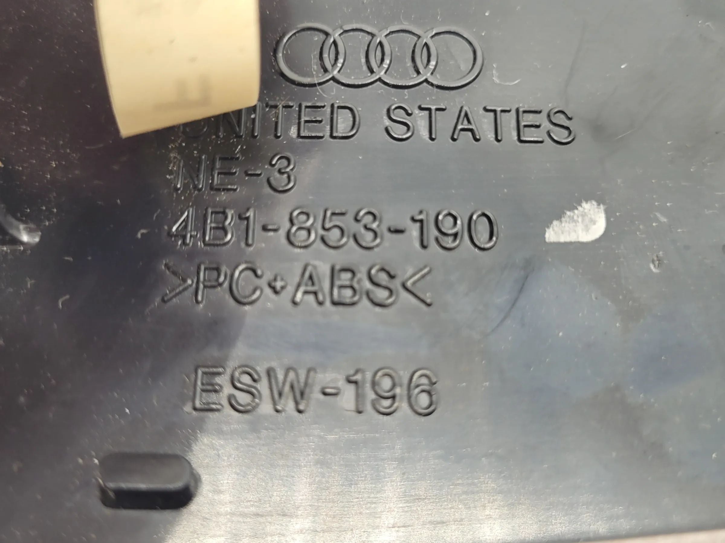 Original Audi A6 (4B2/4B4) Zierleiste Dekorleiste Armaturenbrett 4B1853190