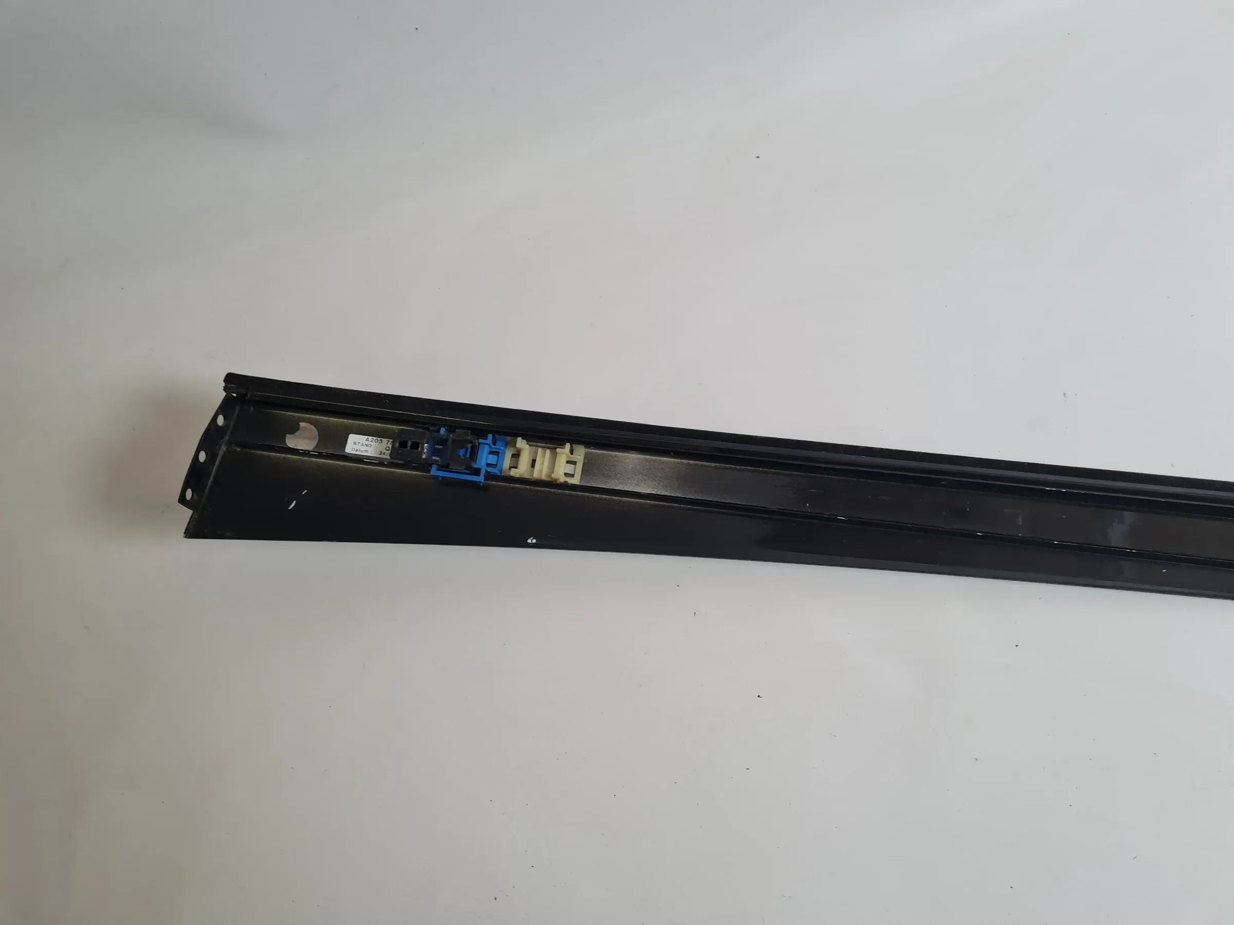 Original Mercedes-Benz C-Klasse (W203) Dachzierleiste Links A2037800156