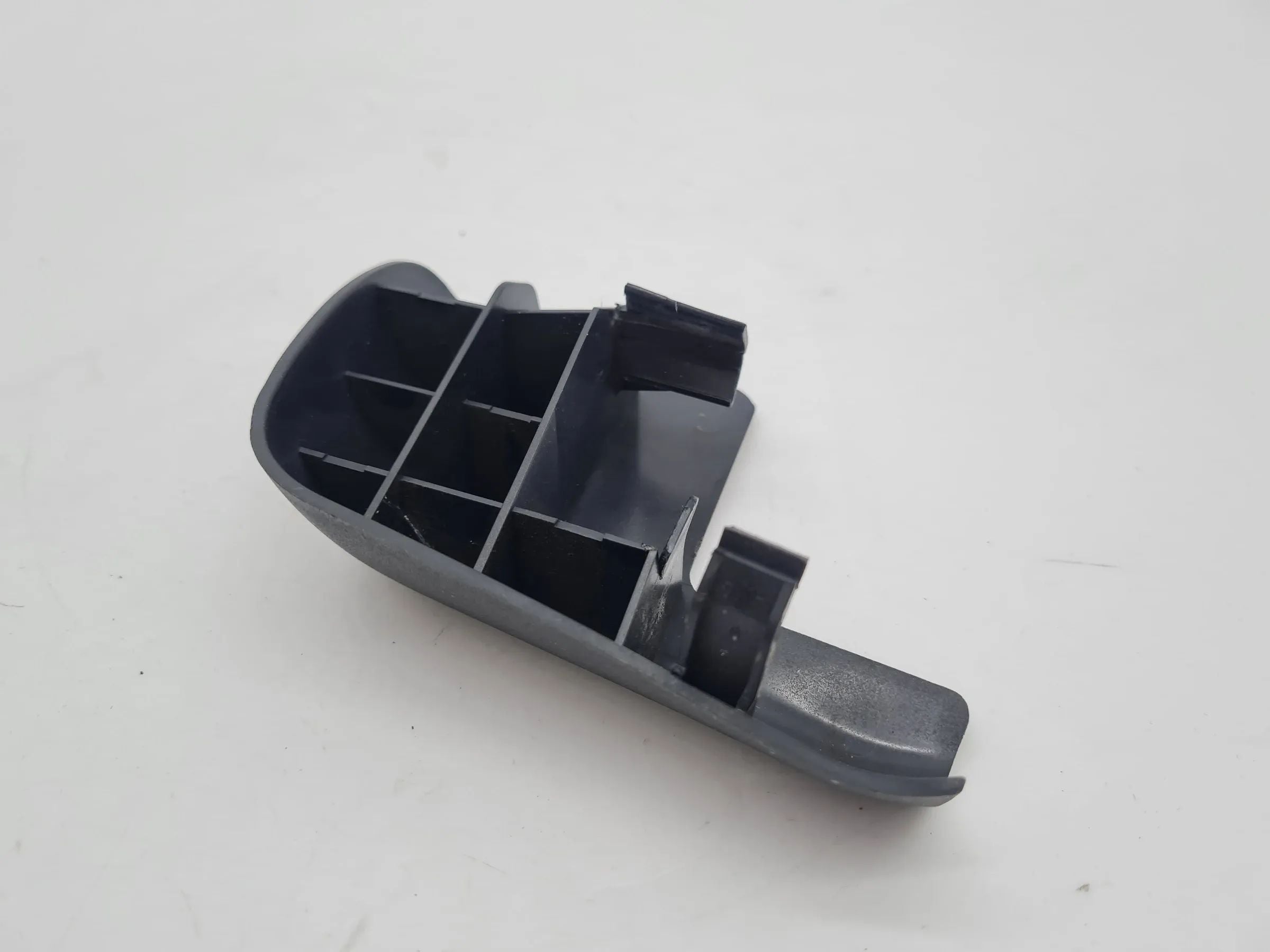 Original Audi A6 (4B2/4B4) Abdeckung Blende Sitz Vorne 4B0881348