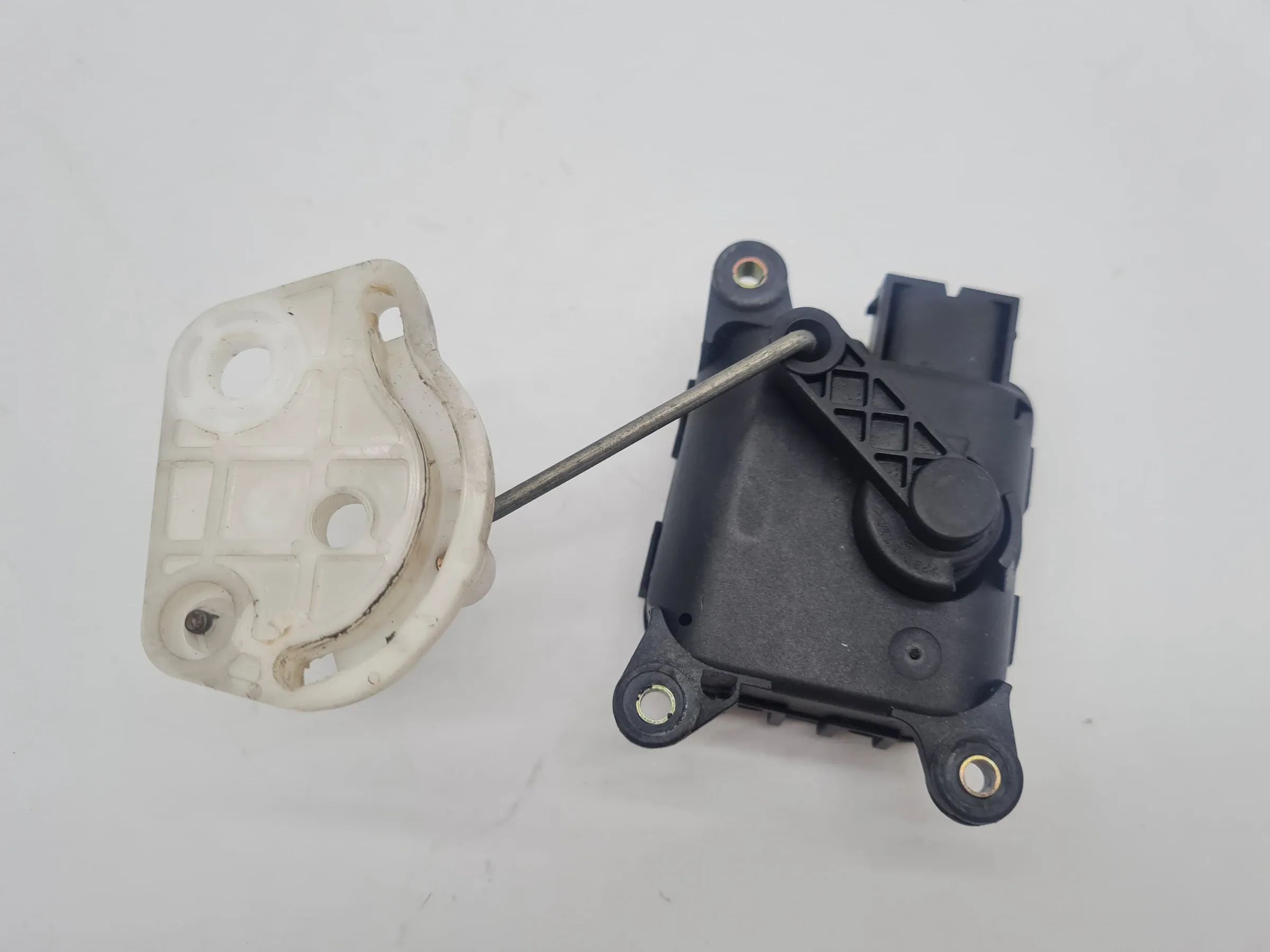 Original Audi A6 (4B2/4B4) Stellmotor Temperaturregelklappe 0132801127