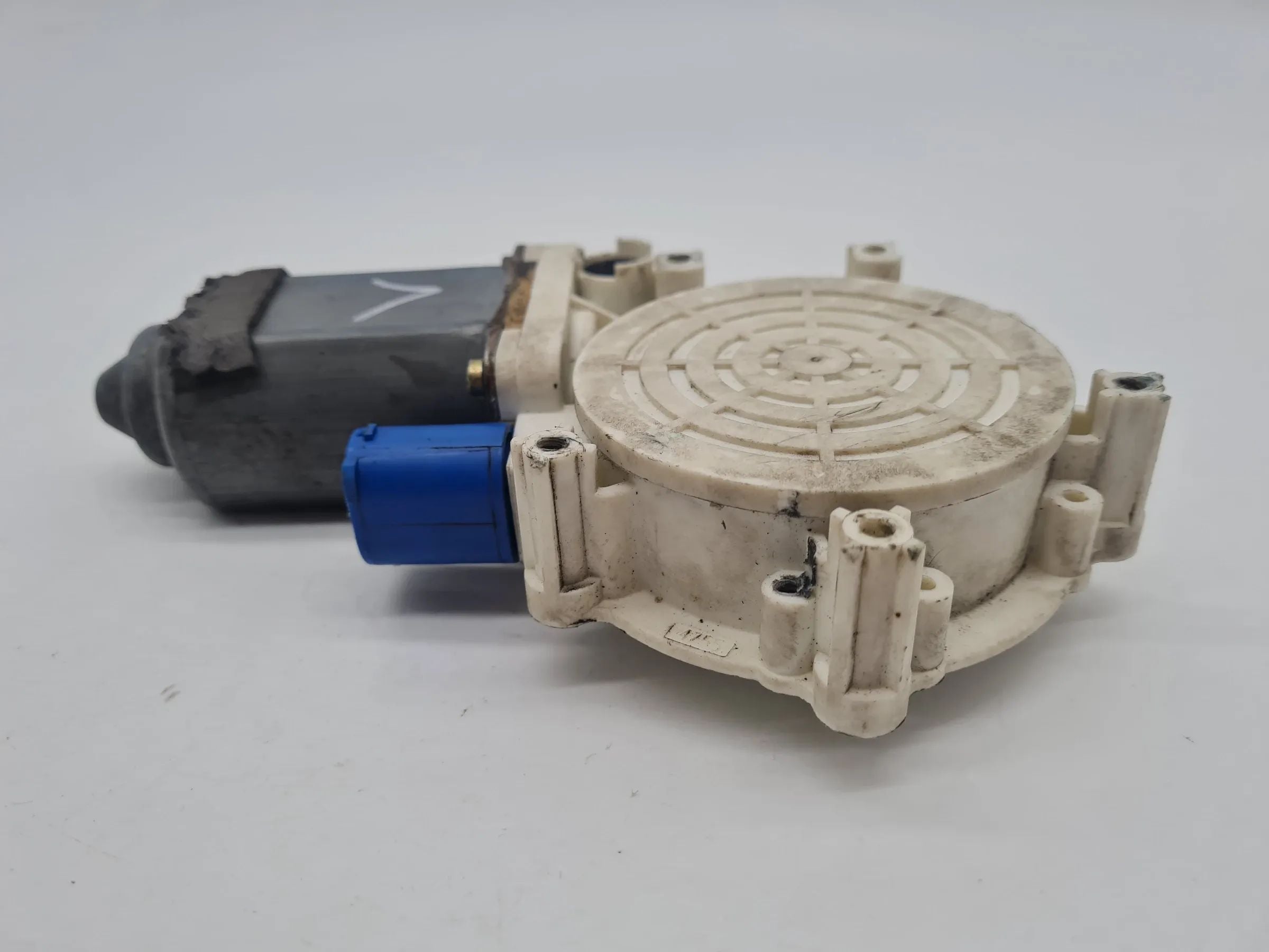 Original Mini One (R50/R53) Fensterhebermotor Links Vorne 6937657