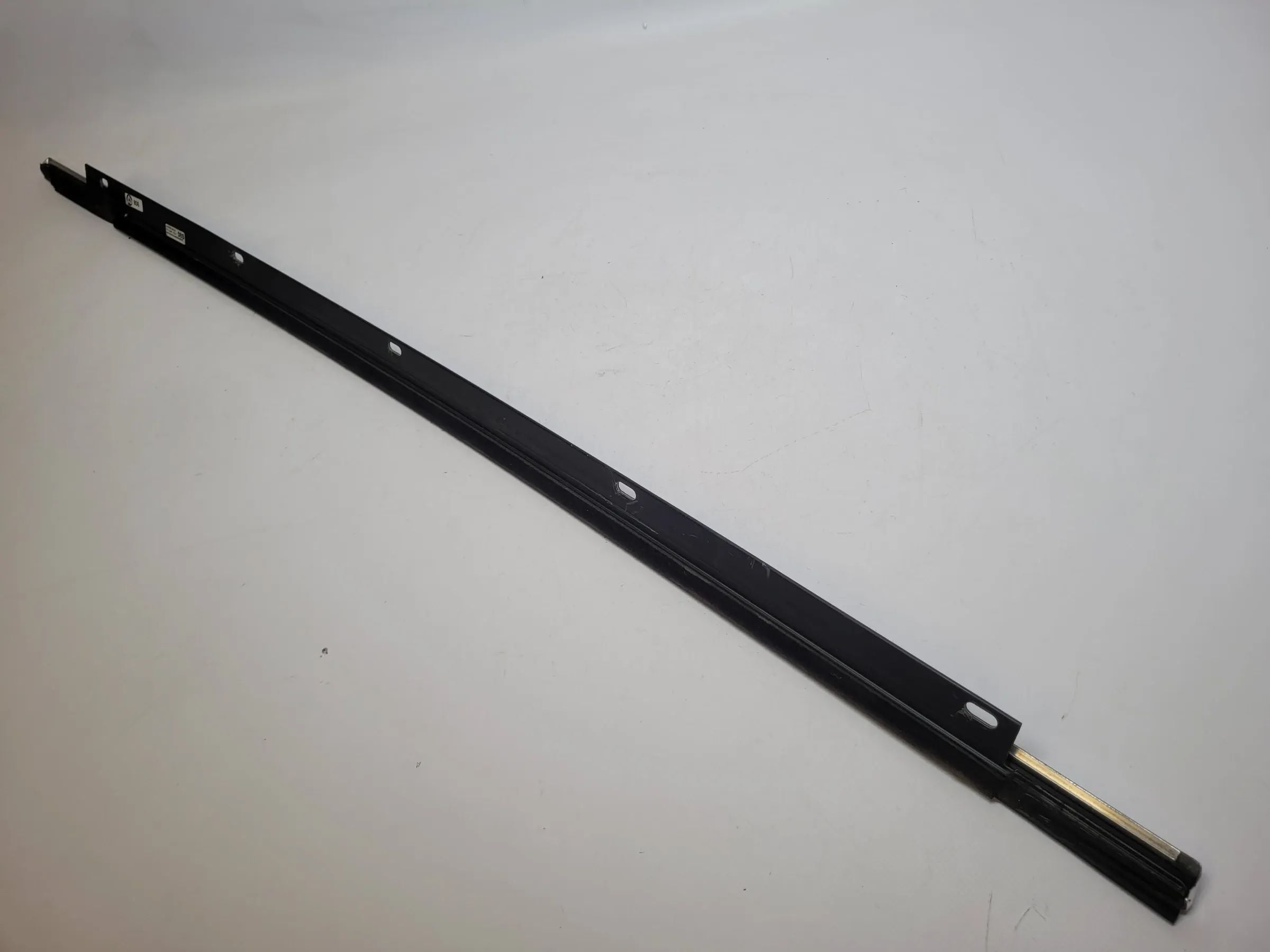 Original Audi A4 (8E/B6/B7) S-Line Dichtung Fensterleiste Links 8E0853283B