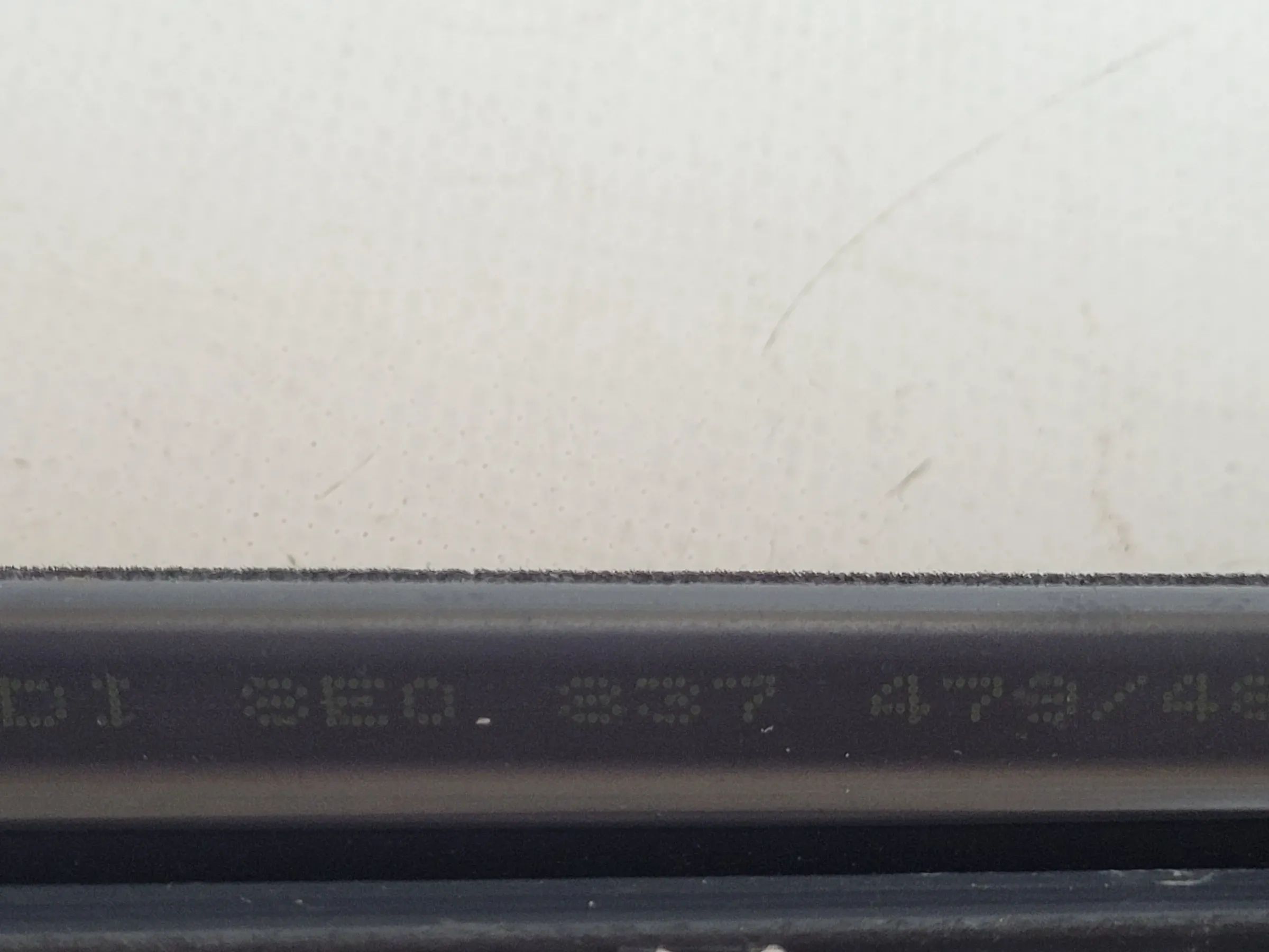 Original Audi A4 (8E/B6/B7) Tür Fenster Dichtung Leiste Links 8E0853284B