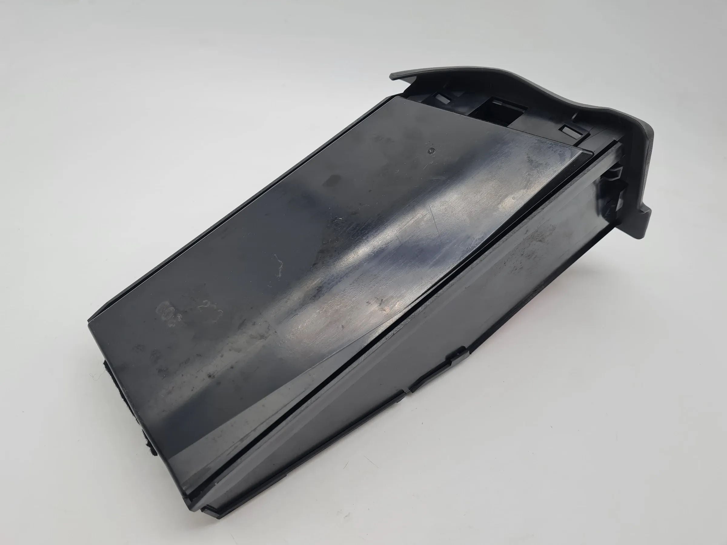 Original Audi A6 (4B2/4B4) Staufach Verbandskasten Rechts 70667R