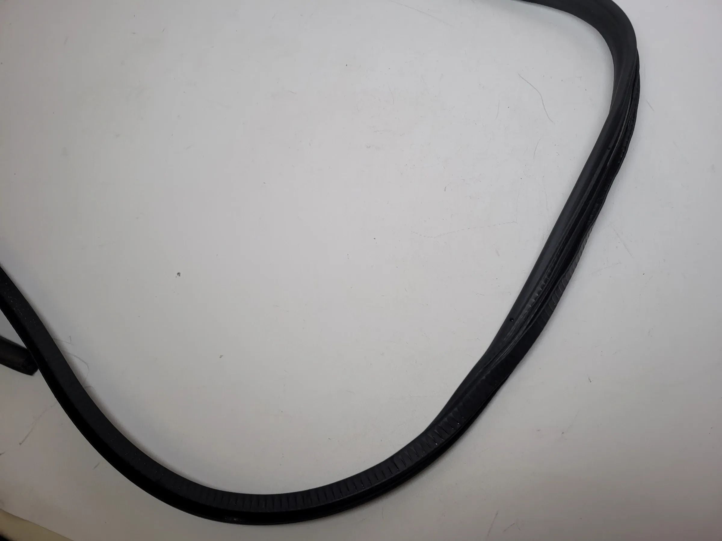 Original Audi A6 (4B2/4B4) Türdichtung Dichtung Gummi Links Vorne 4B0831721