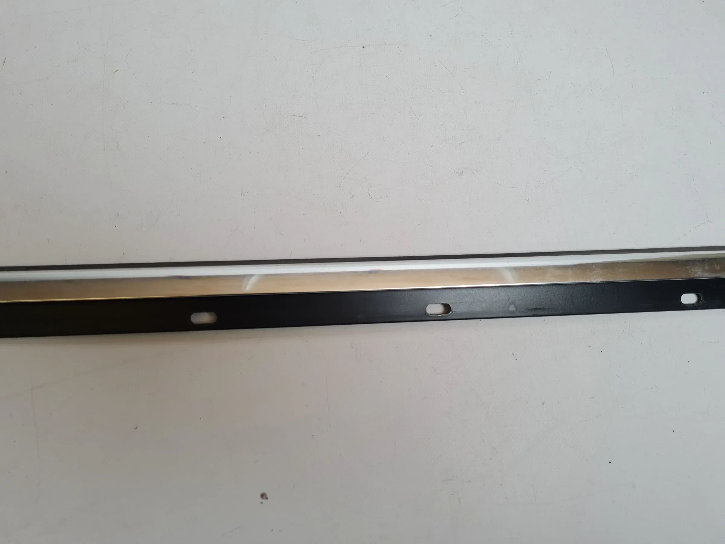 Original Audi A4 (8E/B6/B7) S-Line Dichtung Fensterleiste R./Hinten 8E0853764B