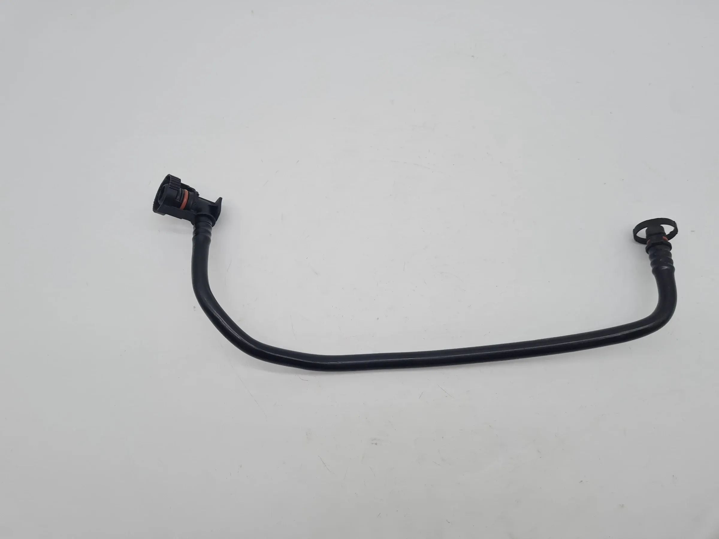Original BMW 5er (E60/E61/M54) Entlüftungsleitung Tank 13.90-7521857-02