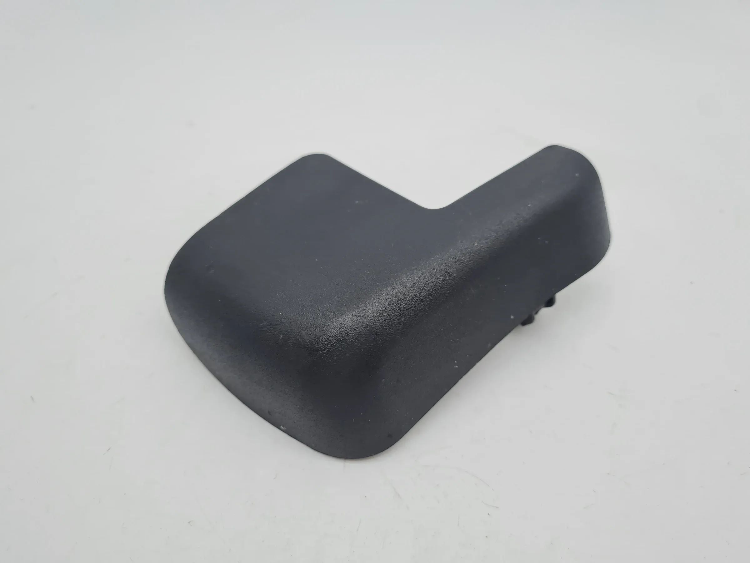 Original Audi A6 (4B2/4B4) Abdeckung Blende Sitz Vorne 4B0881348