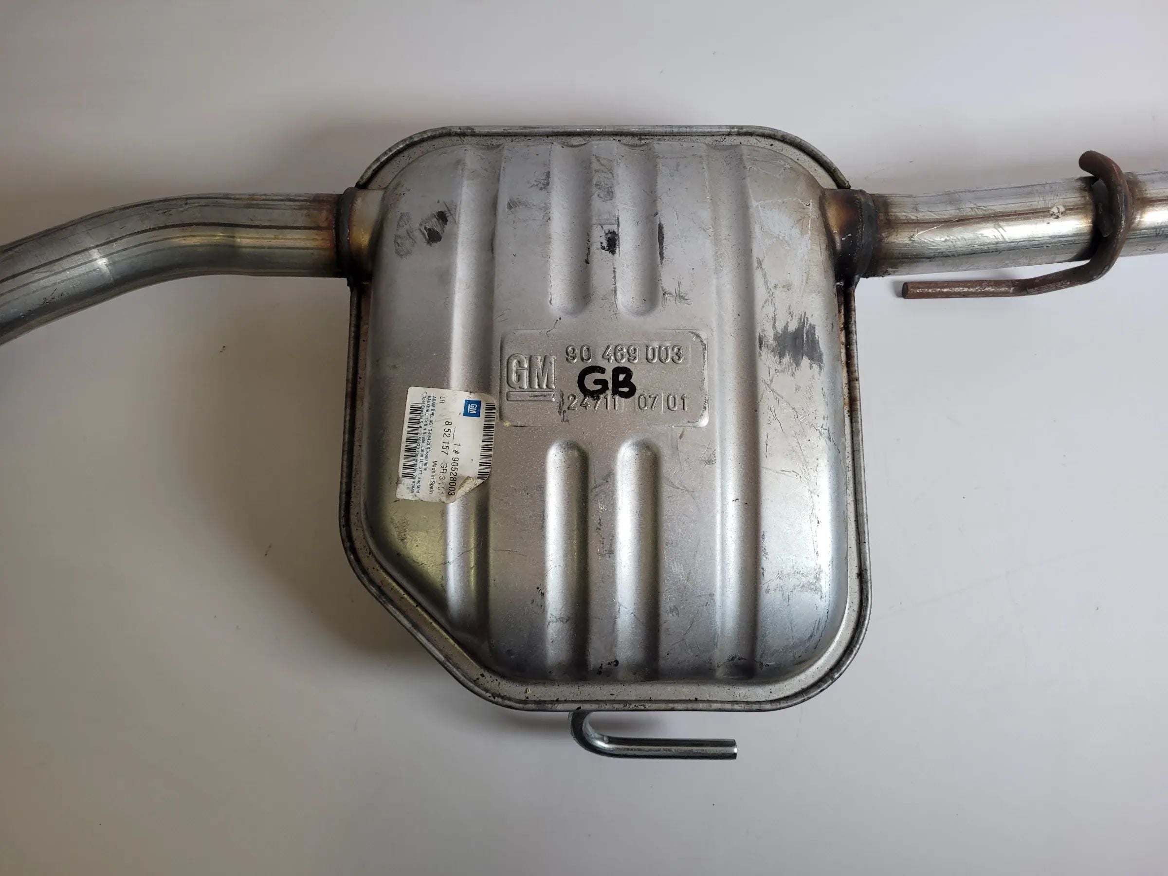 Original Opel Omega B (V94) Mittelschalldämpfer Auspuff 90528003