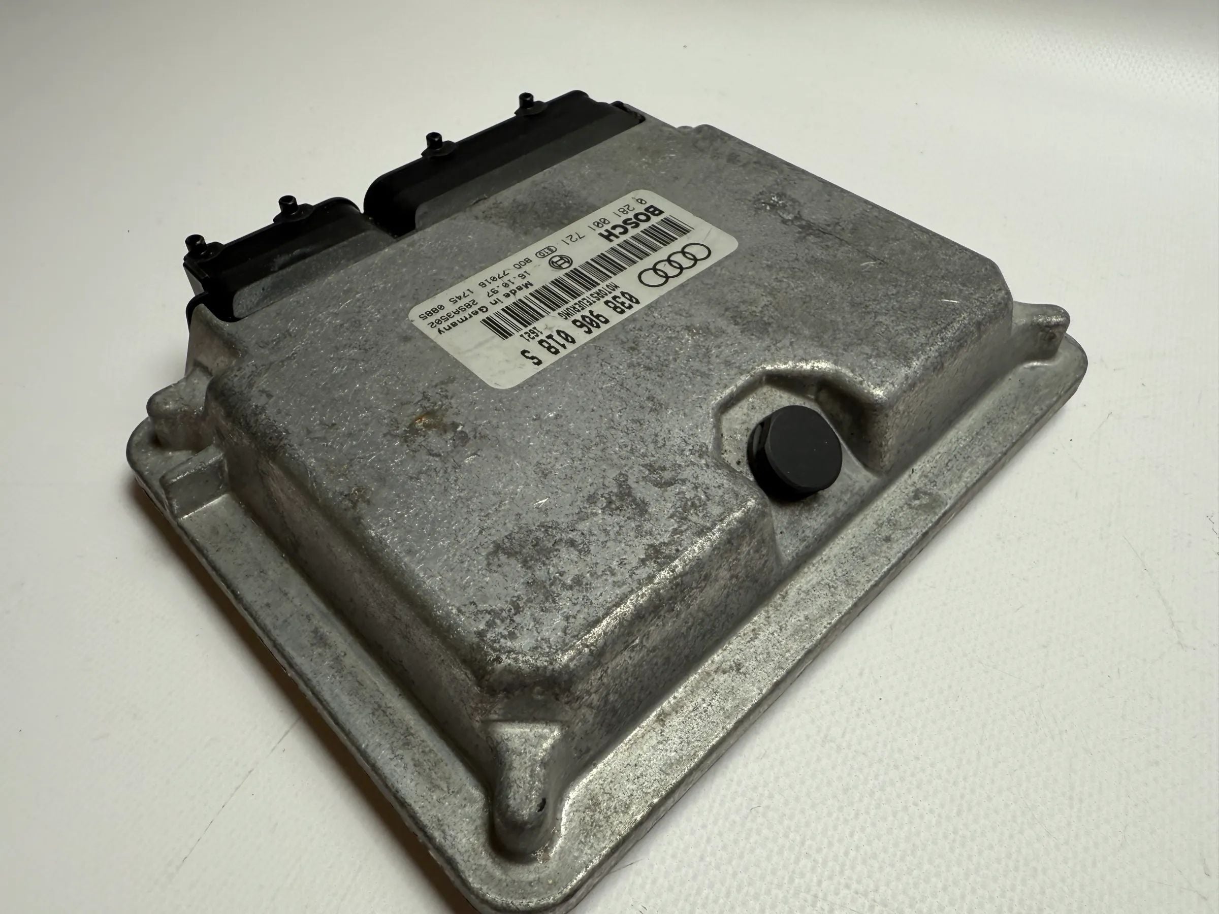 Original AUDI A4 B5 1.9 TDI Engine Control Unit ECU 038906018S / 0281001721 