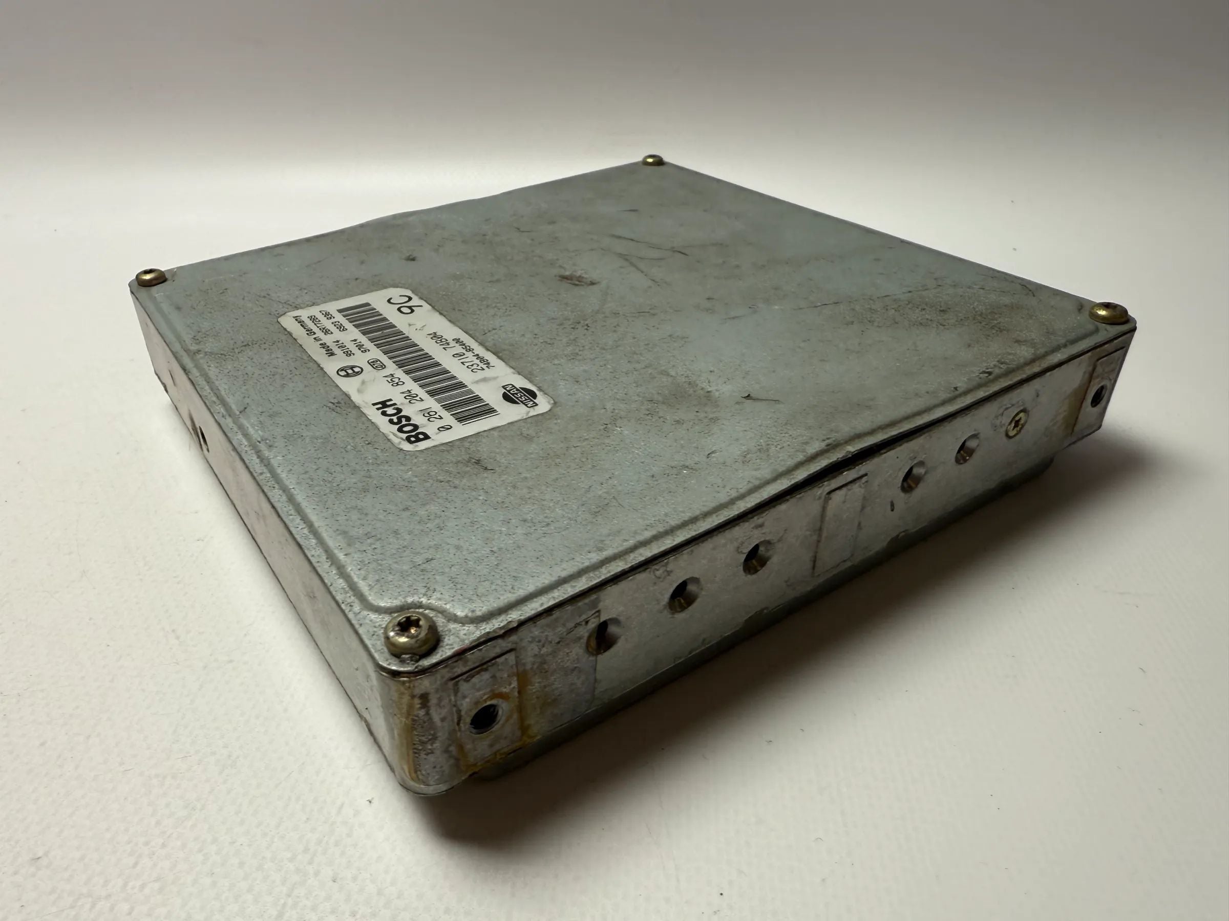 Originele NISSAN MICRA II K11 Motorbesturing ECU 2371074B04 / 0261204854