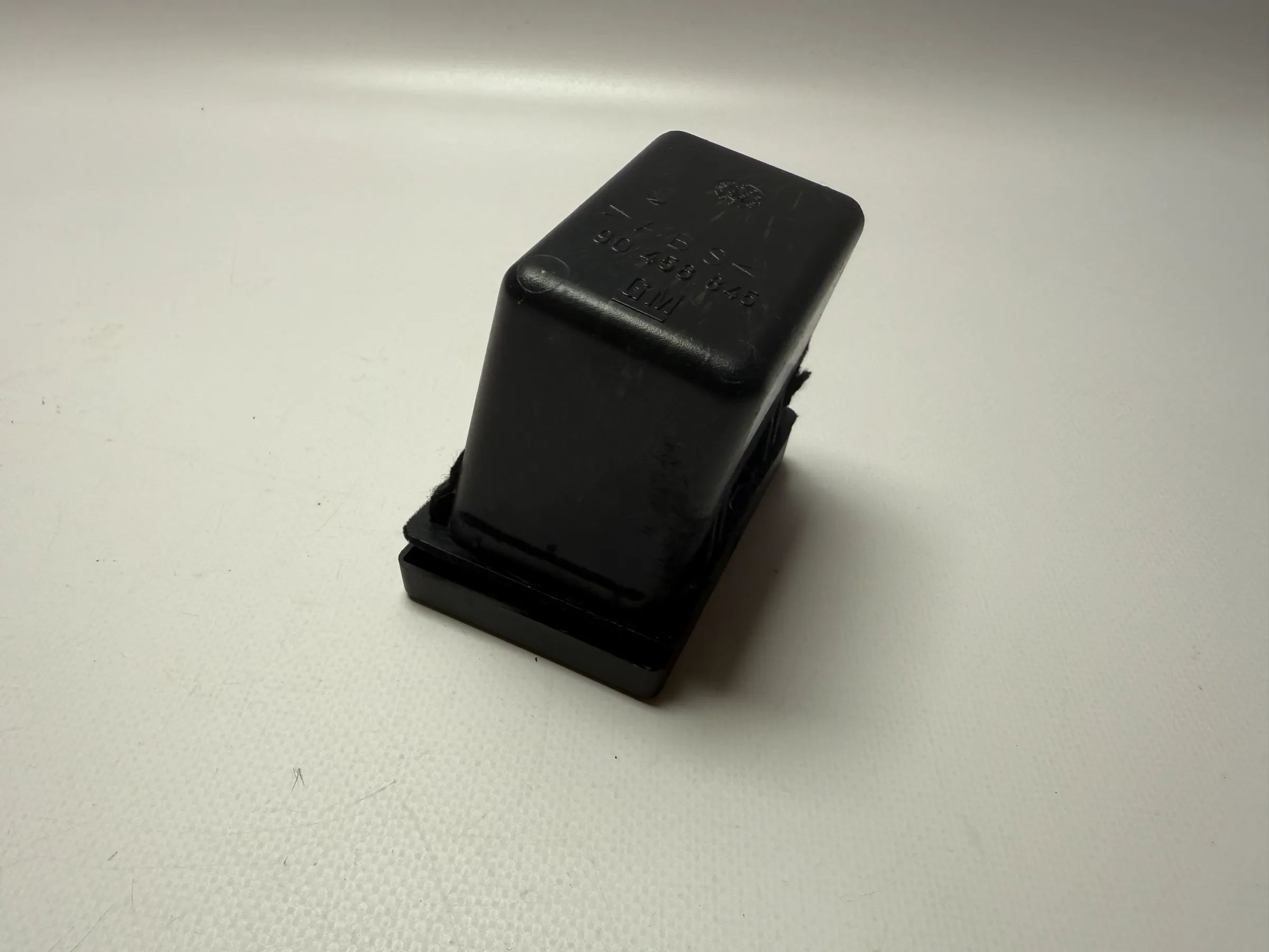 Originele OPEL OMEGA B CARAVAN opbergvak opbergdoos 90458845