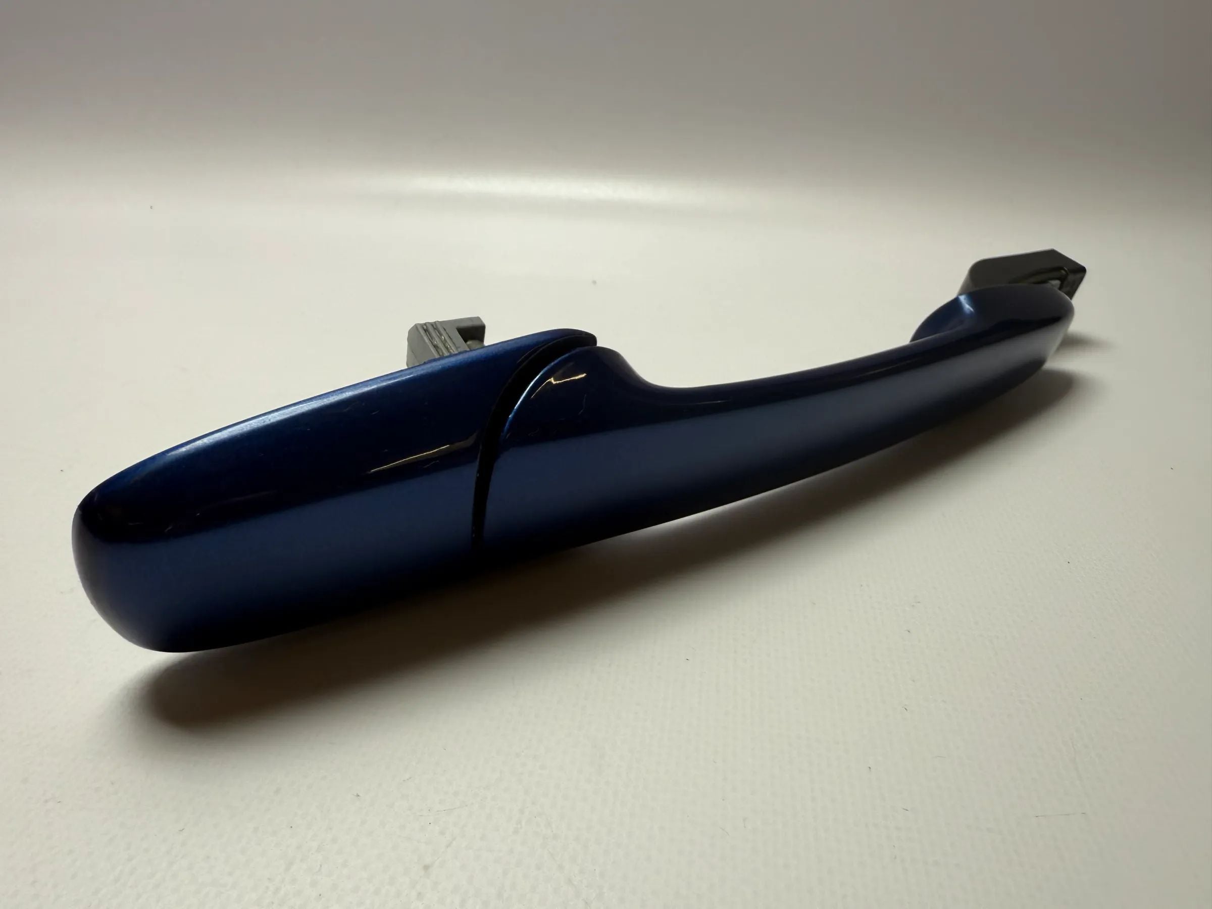 Peça Original Mazda 6 Punho da Porta Traseira Esquerda Azul GJ6L