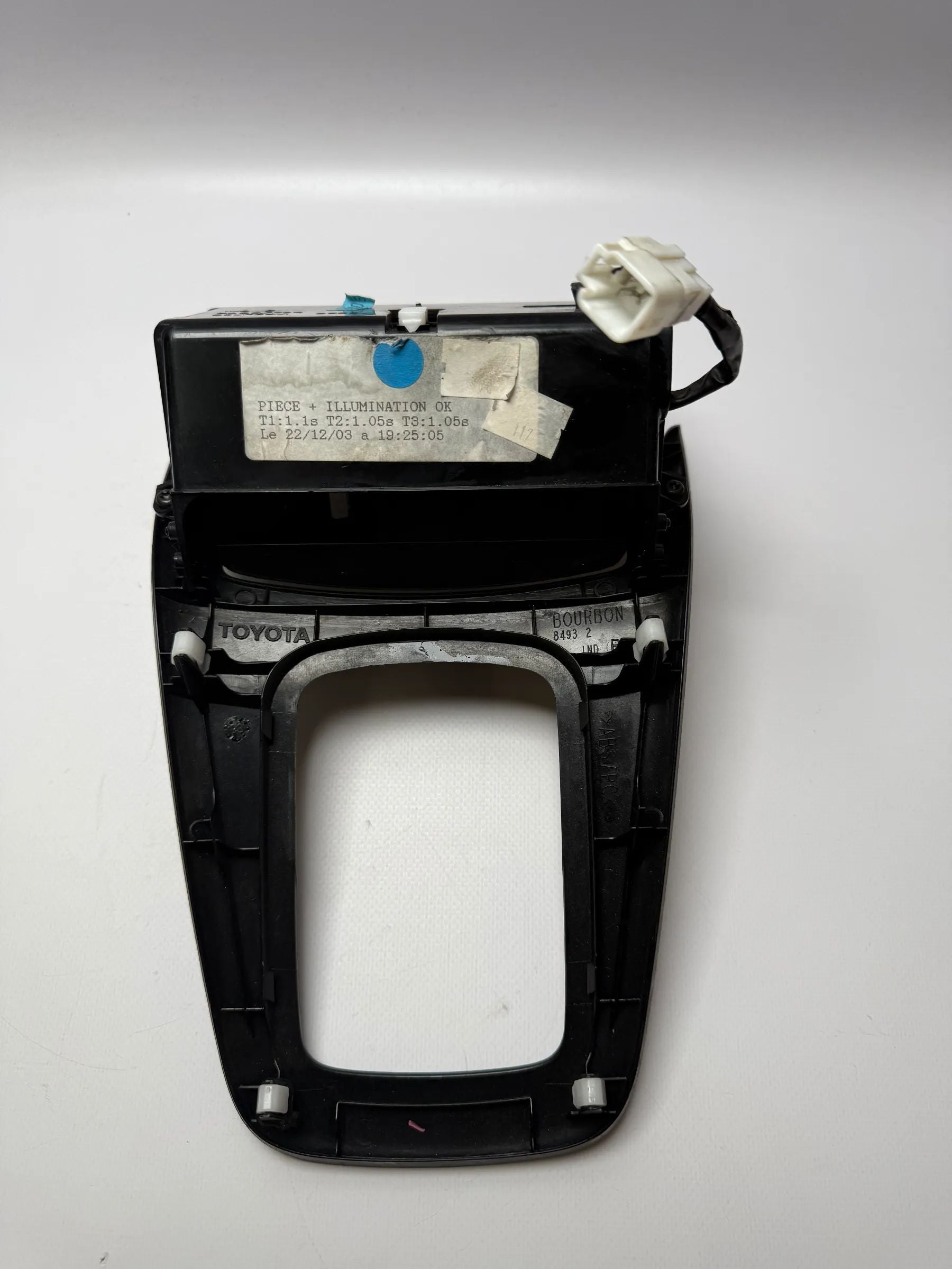 Toyota Avensis  2006 Mittelkonsole Aschenbecher Bourbon 8528