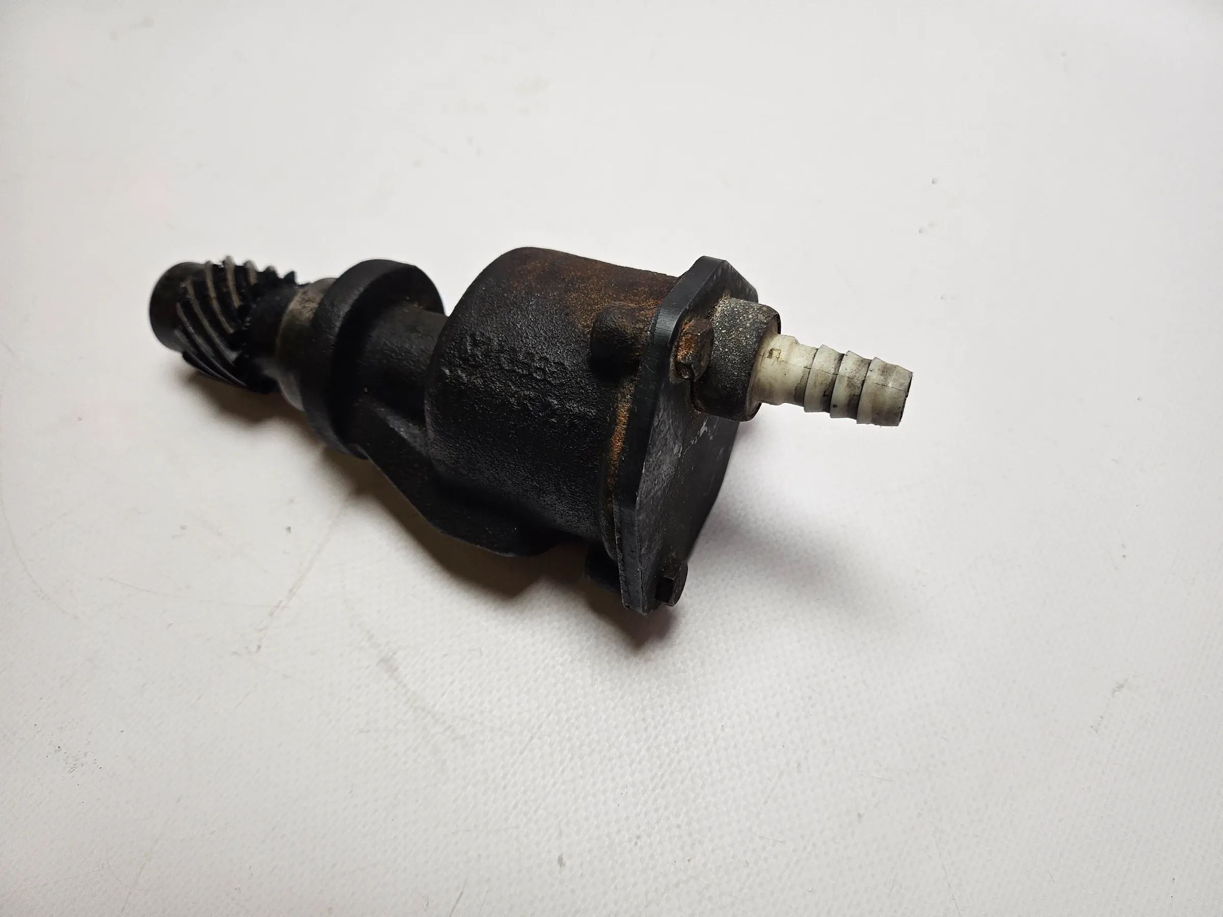 Oryginalna pompa podciśnieniowa Audi 80 90 B3 1991 Diesel 59kW 068145207