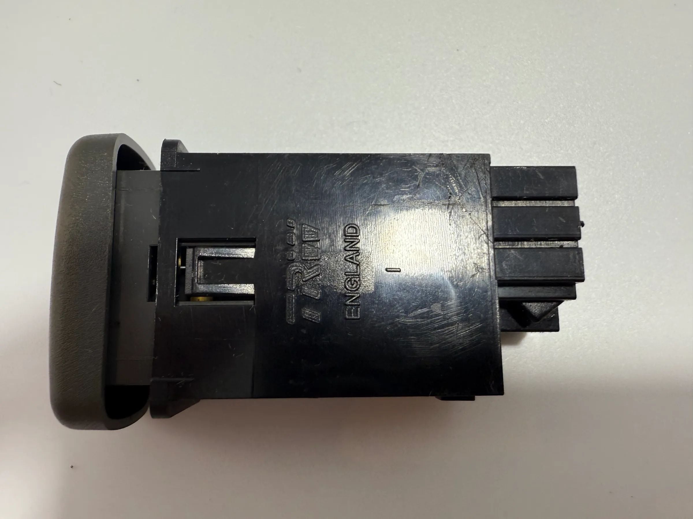 อะไหล่แท้ Volvo V40 S40 ปุ่มสวิตช์วิทยุด้านหน้าซ้าย TRW 30864281