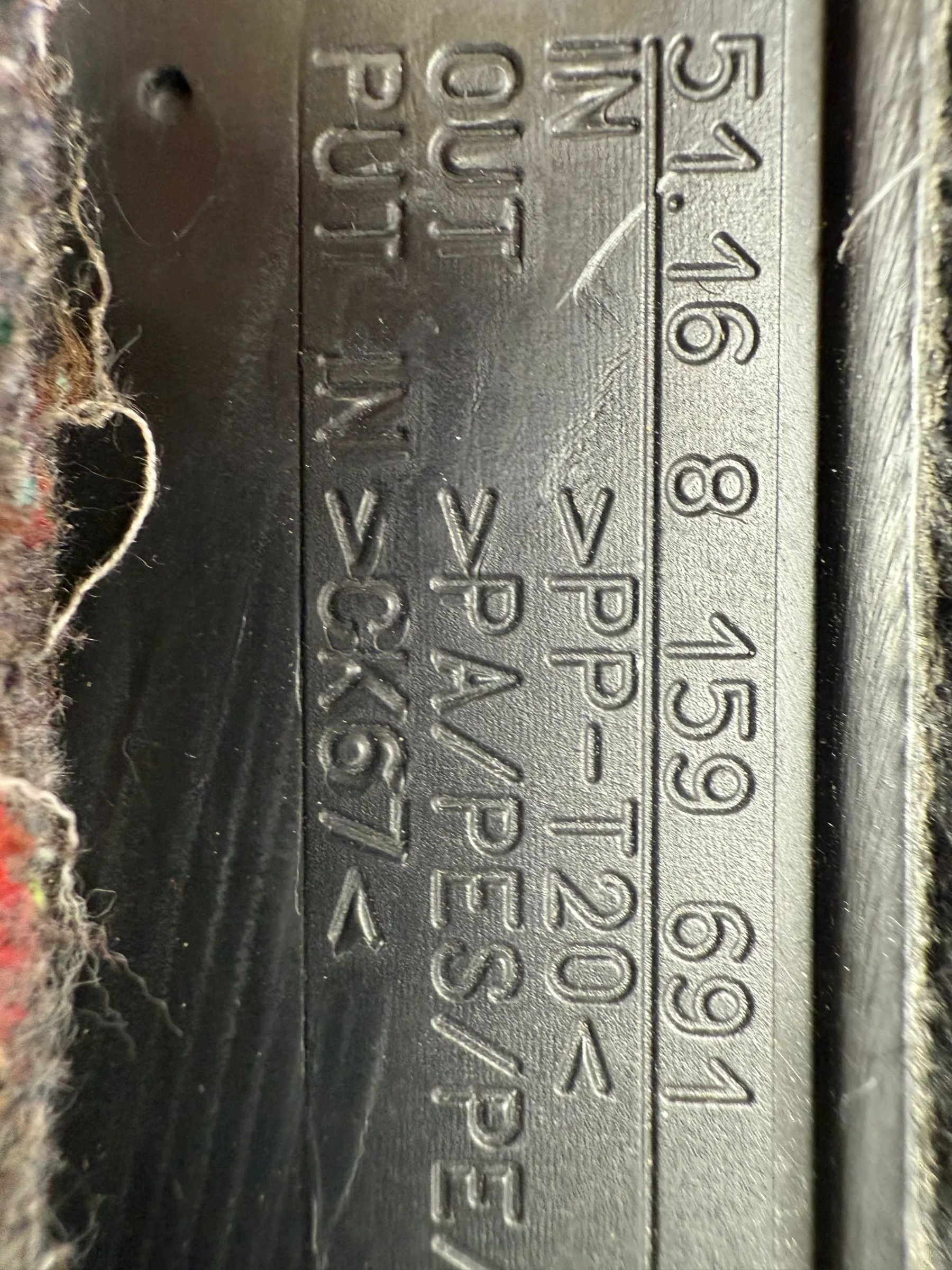 Oryginalna osłona konsoli środkowej dywanik lewy BMW 5er E39 8159691