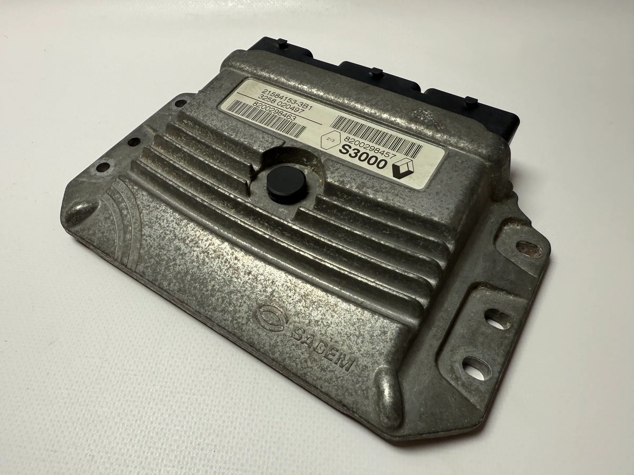 อะไหล่แท้ Renault Scenic 2 II กล่องควบคุมเครื่องยนต์ ECU Sagem 8200298457 / 8200298463