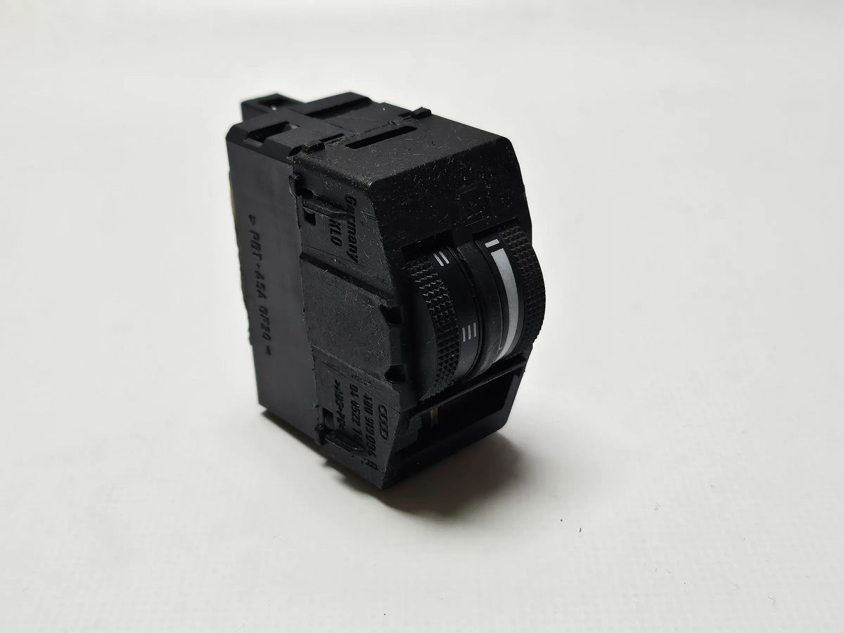 อะไหล่แท้ AUDI A6 C5 Avant 4B0919094B ปรับความสว่างไฟหน้าปัด