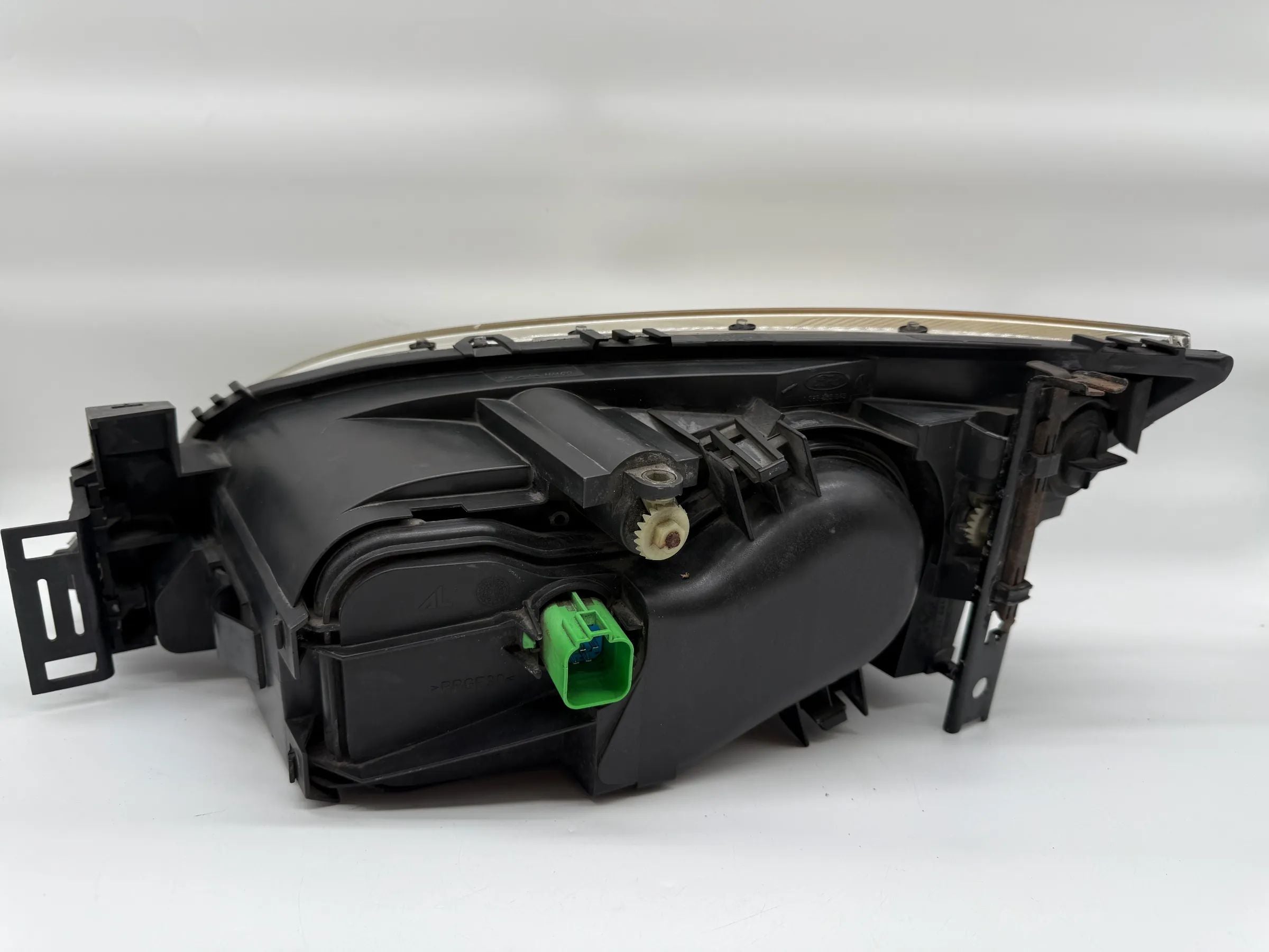 Original headlight Ford Mondeo III Mk3 1S7113005AK Right 