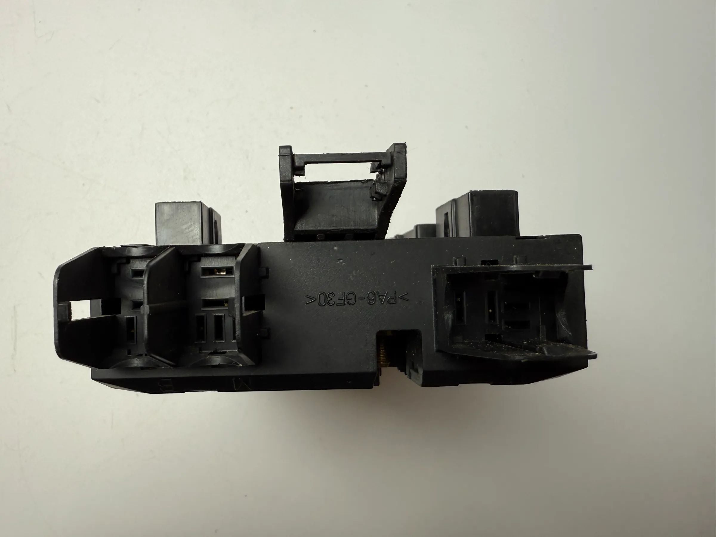 Caja de fusibles original MERCEDES-BENZ SPRINTER (905) N A9015400350