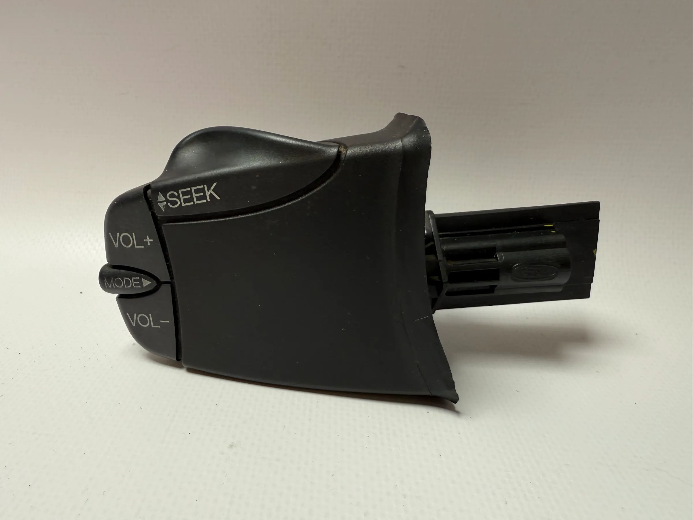 Original Ford FOCUS 1 Turnier switch radio control 98AB14K147AD 