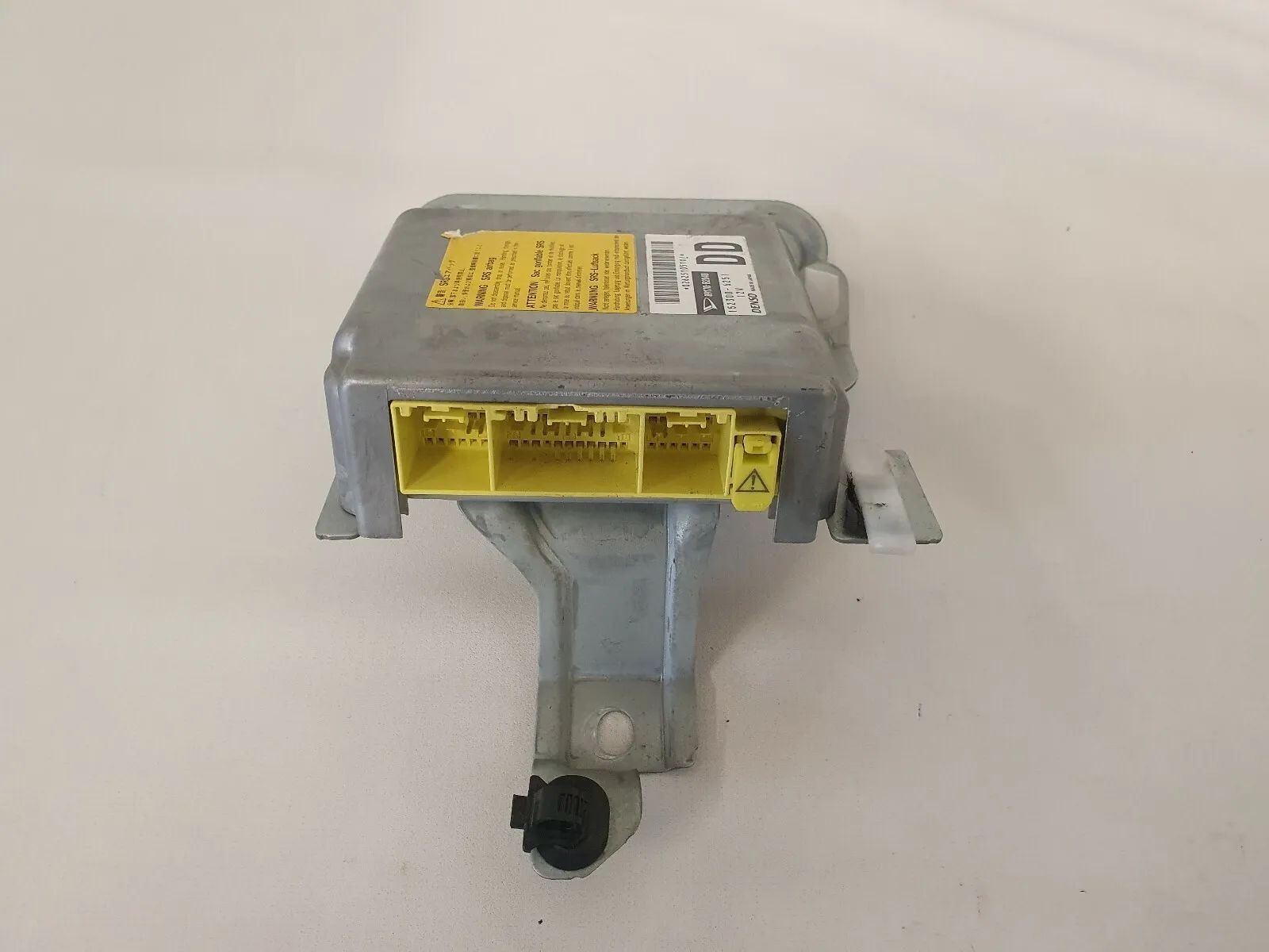 純正エアバッグコントロールユニット ダイハツ クオーレVII (L251) 89170B2040 DENSO