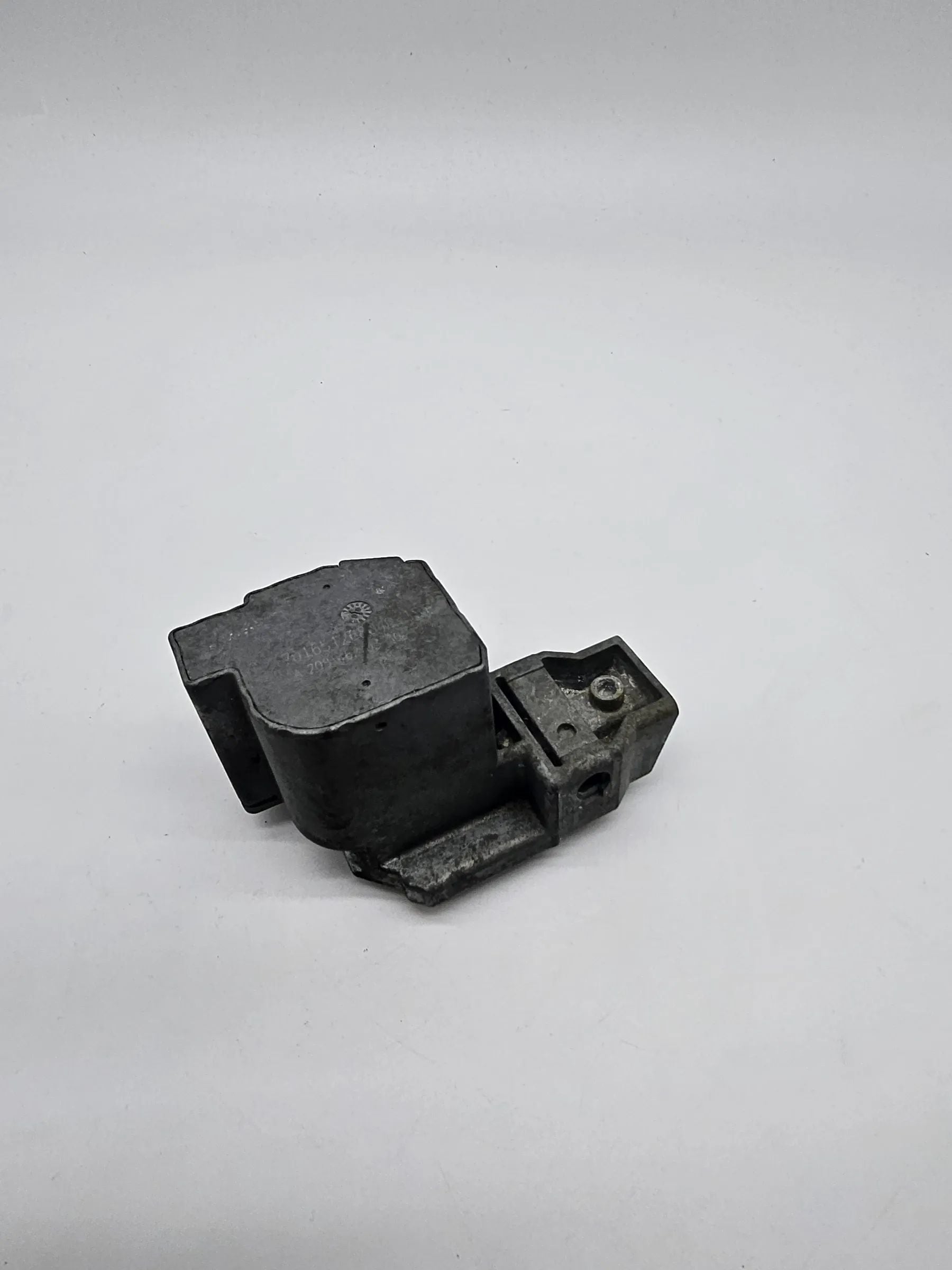 ORIGINALNE MERCEDES BENZ CLK (C208) 320 Sterownik Blokady Kierownicy A2084620330